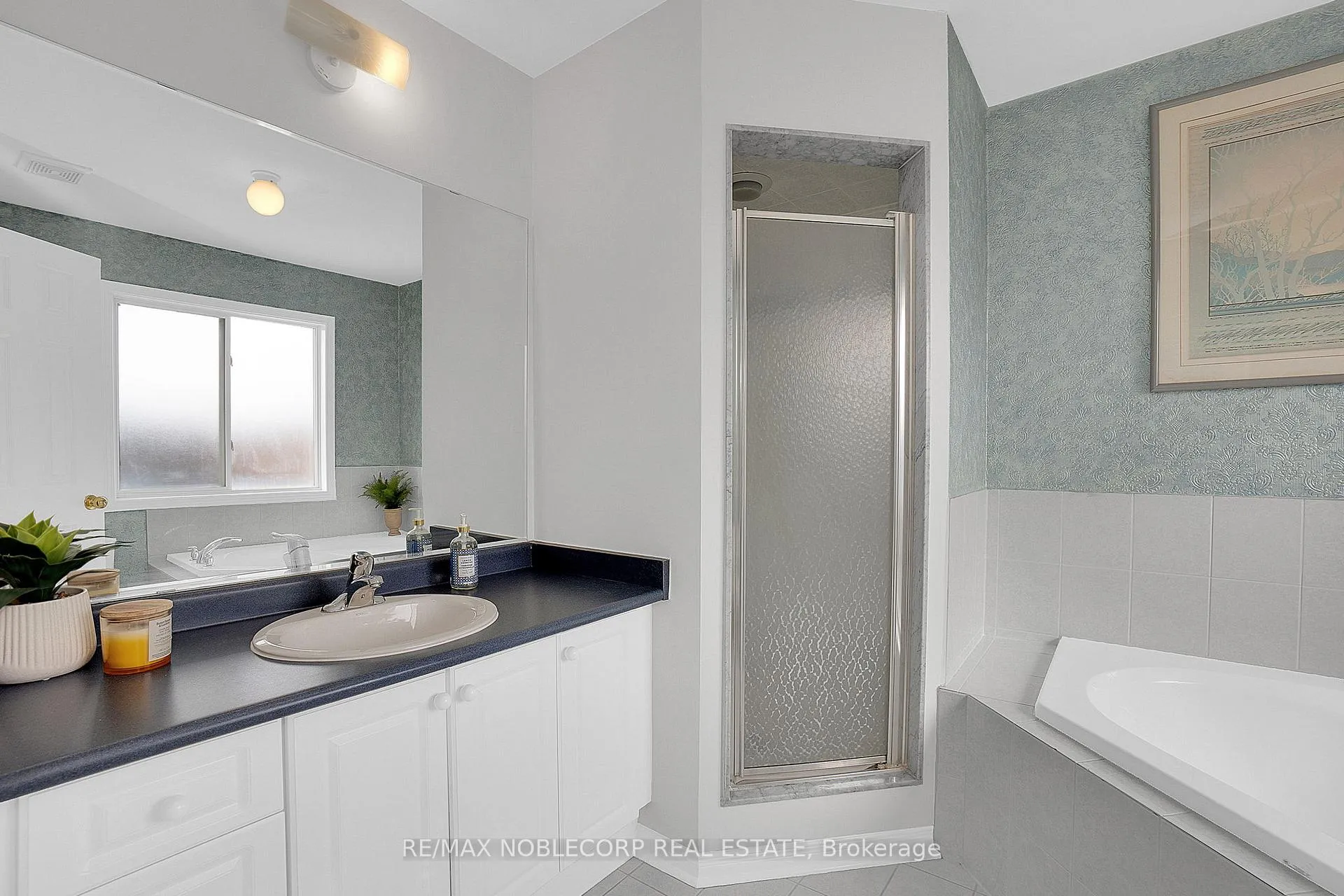 Photo 22 of 16 Humbershed Crescent, Caledon, Bolton West — HOMEH