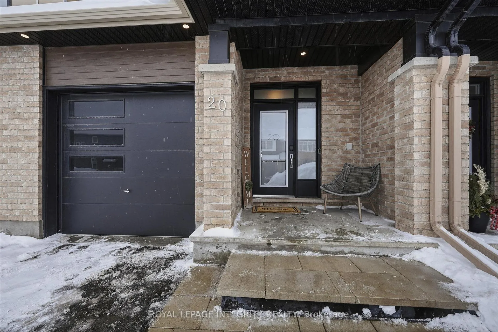 Photo 2 of 20 Mandevilla Crescent, Ottawa, Blossom Park/Kemp Park/Findlay Creek — HOMEH