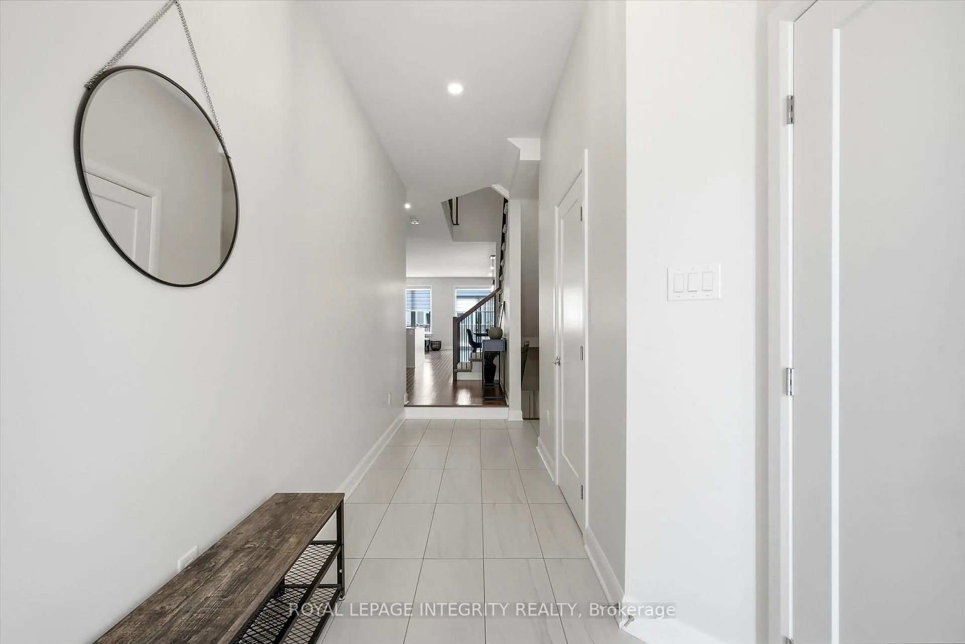 Photo 4 of 20 Mandevilla Crescent, Ottawa, Blossom Park/Kemp Park/Findlay Creek — HOMEH