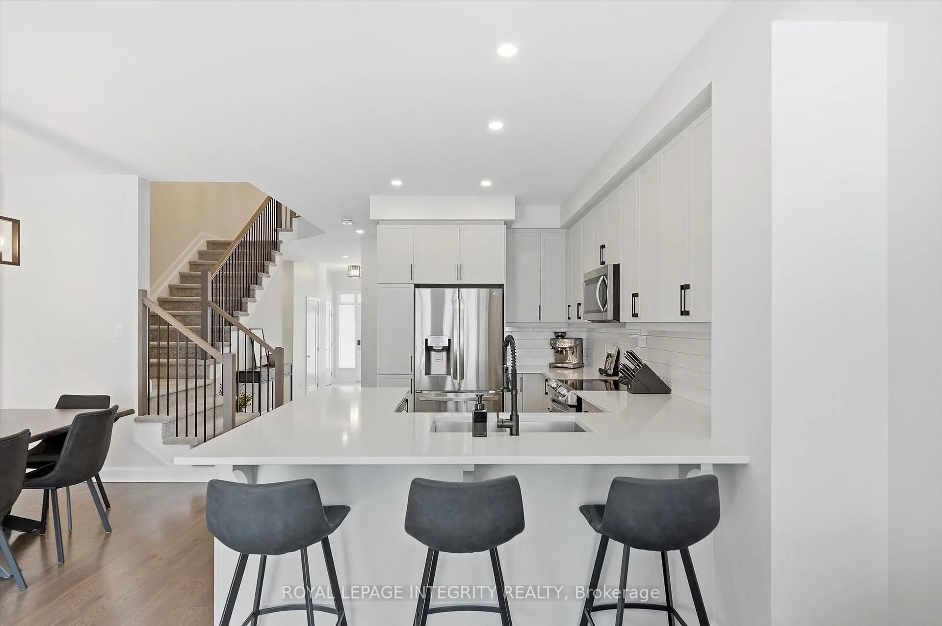 Photo 6 of 20 Mandevilla Crescent, Ottawa, Blossom Park/Kemp Park/Findlay Creek — HOMEH