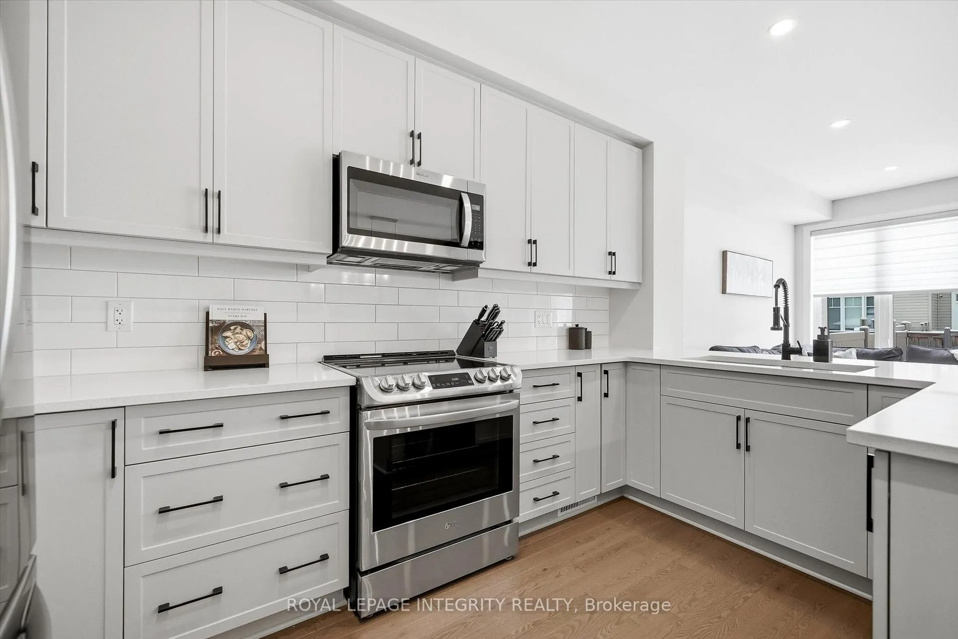 Photo 8 of 20 Mandevilla Crescent, Ottawa, Blossom Park/Kemp Park/Findlay Creek — HOMEH