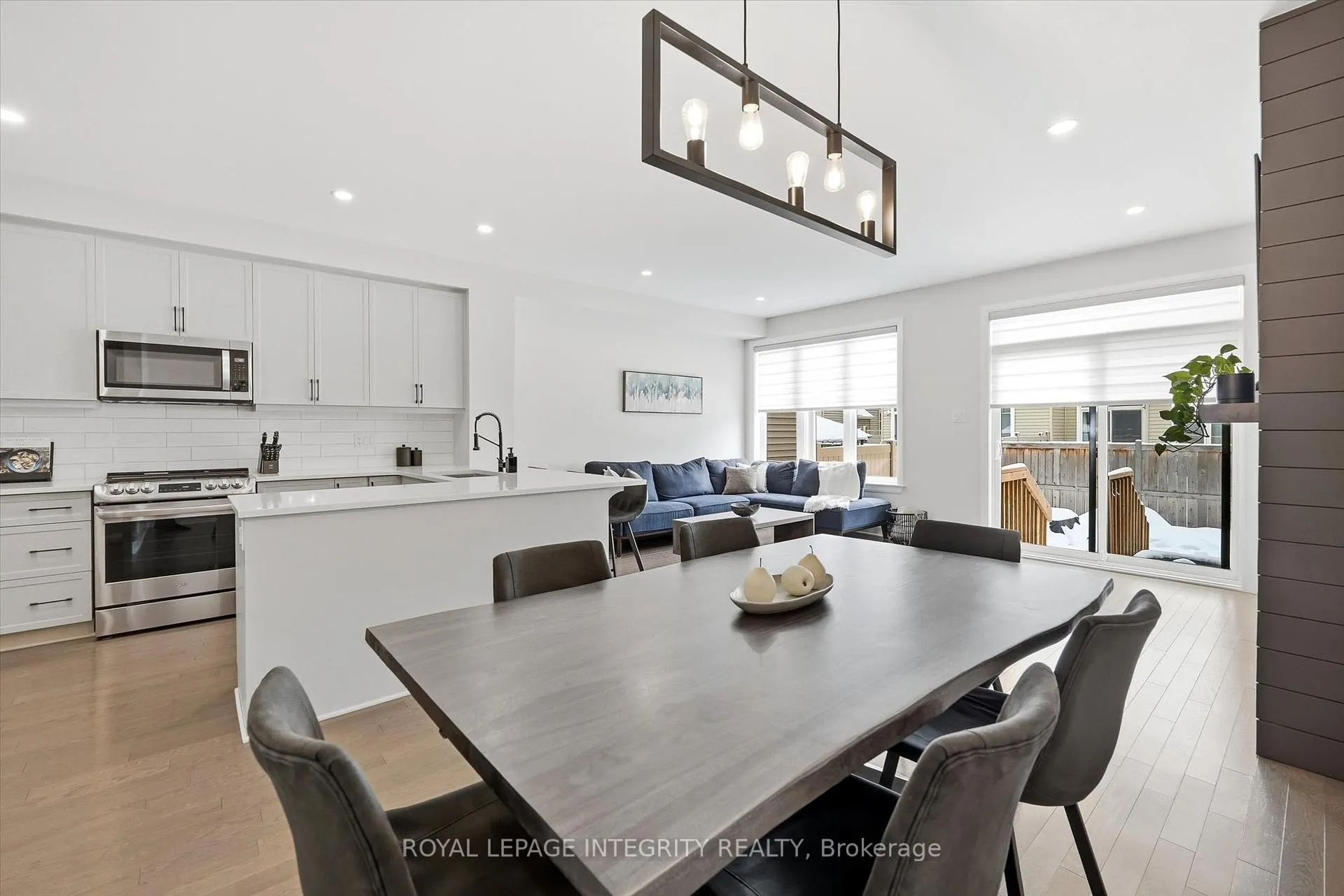 Photo 12 of 20 Mandevilla Crescent, Ottawa, Blossom Park/Kemp Park/Findlay Creek — HOMEH