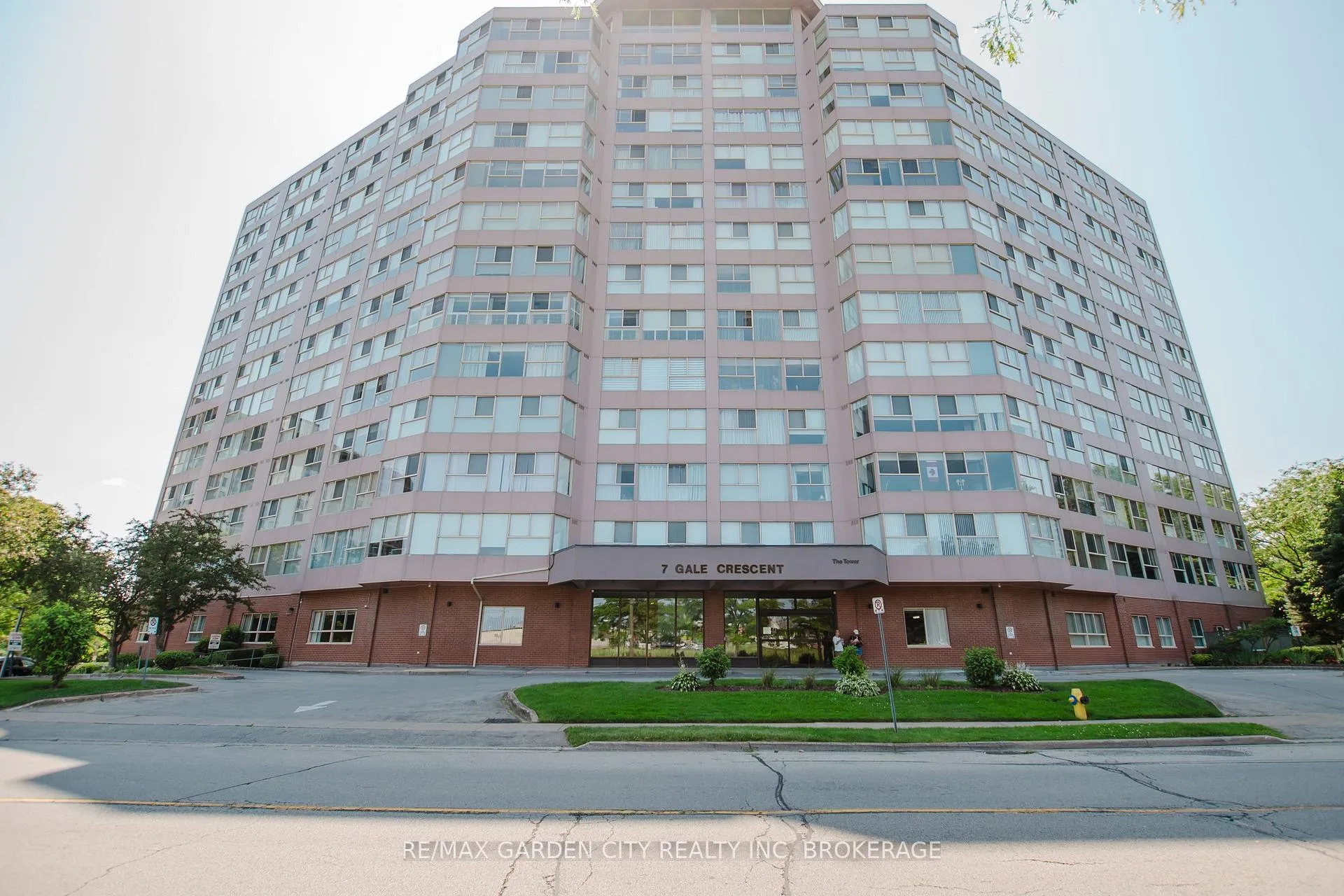 Photo 1 of Unit 307, 7 Gale Crescent, St. Catharines, E. Chester — HOMEH