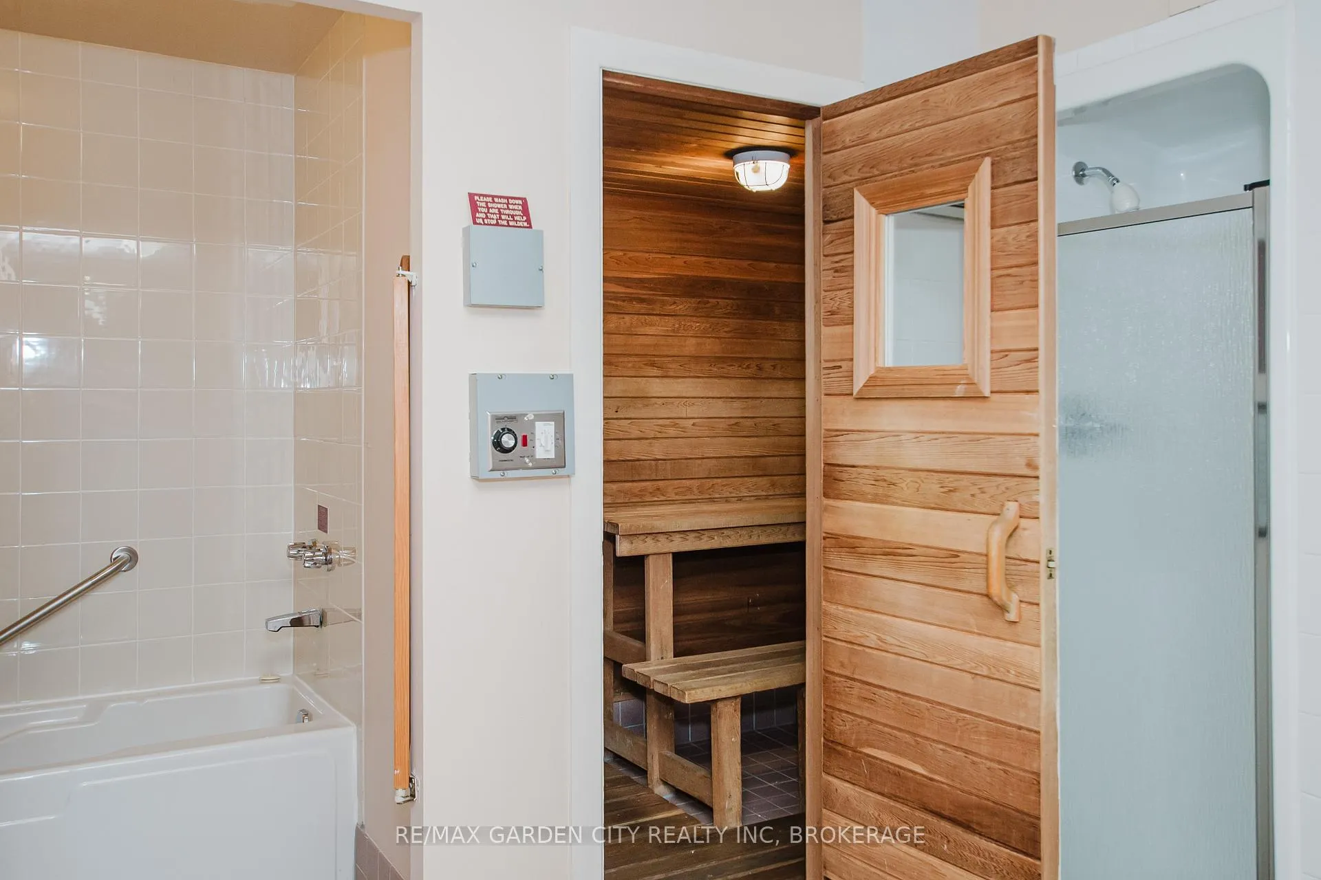Photo 36 of Unit 307, 7 Gale Crescent, St. Catharines, E. Chester — HOMEH