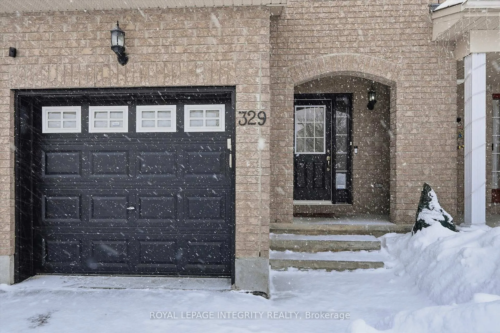 Photo 2 of 329 Brigitta Street, Ottawa, Kanata - Emerald Meadows/Trailwest — HOMEH