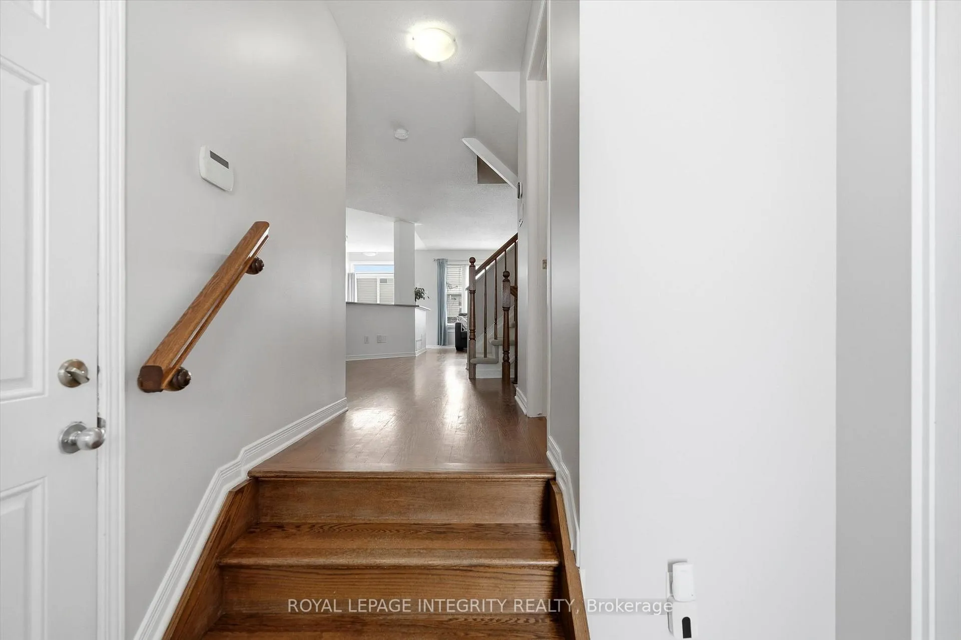 Photo 3 of 329 Brigitta Street, Ottawa, Kanata - Emerald Meadows/Trailwest — HOMEH