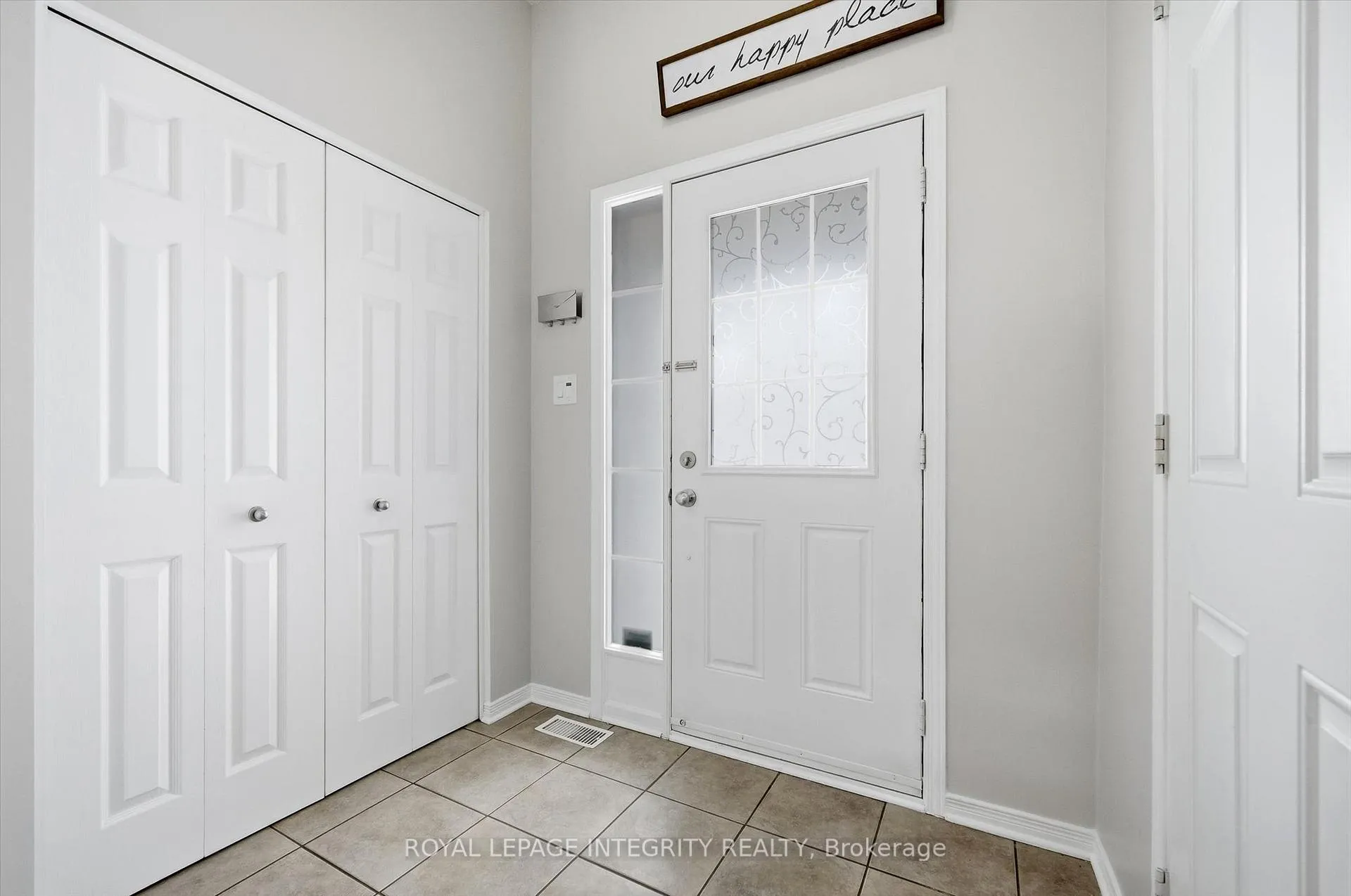 Photo 4 of 329 Brigitta Street, Ottawa, Kanata - Emerald Meadows/Trailwest — HOMEH
