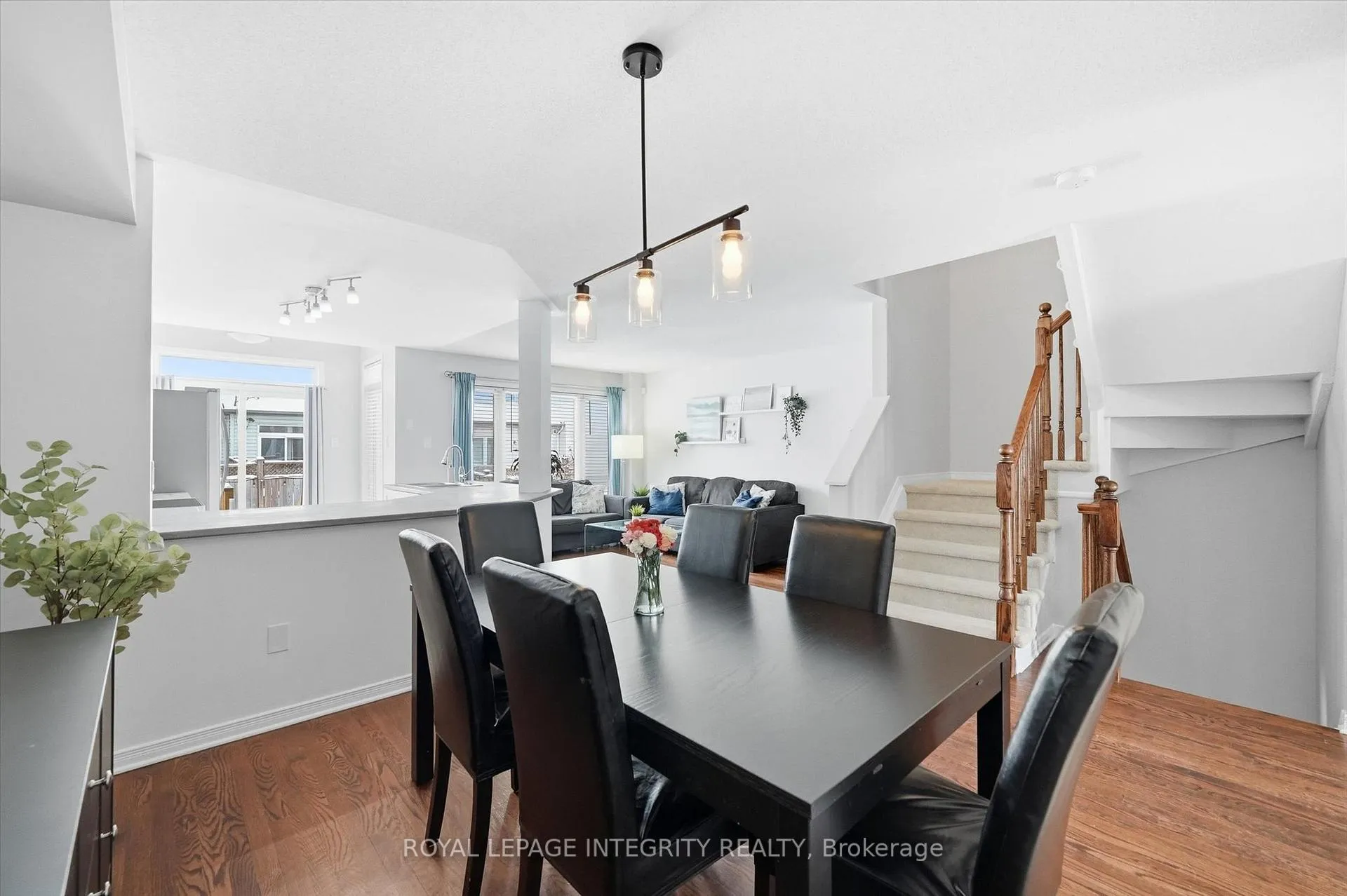Photo 7 of 329 Brigitta Street, Ottawa, Kanata - Emerald Meadows/Trailwest — HOMEH