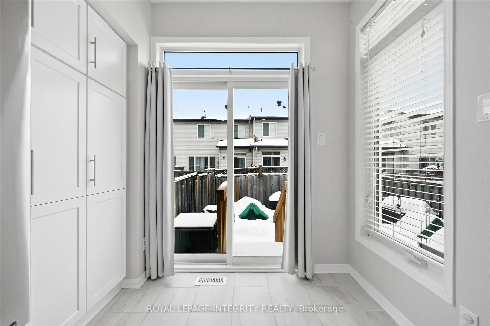Photo 16 of 329 Brigitta Street, Ottawa, Kanata - Emerald Meadows/Trailwest — HOMEH
