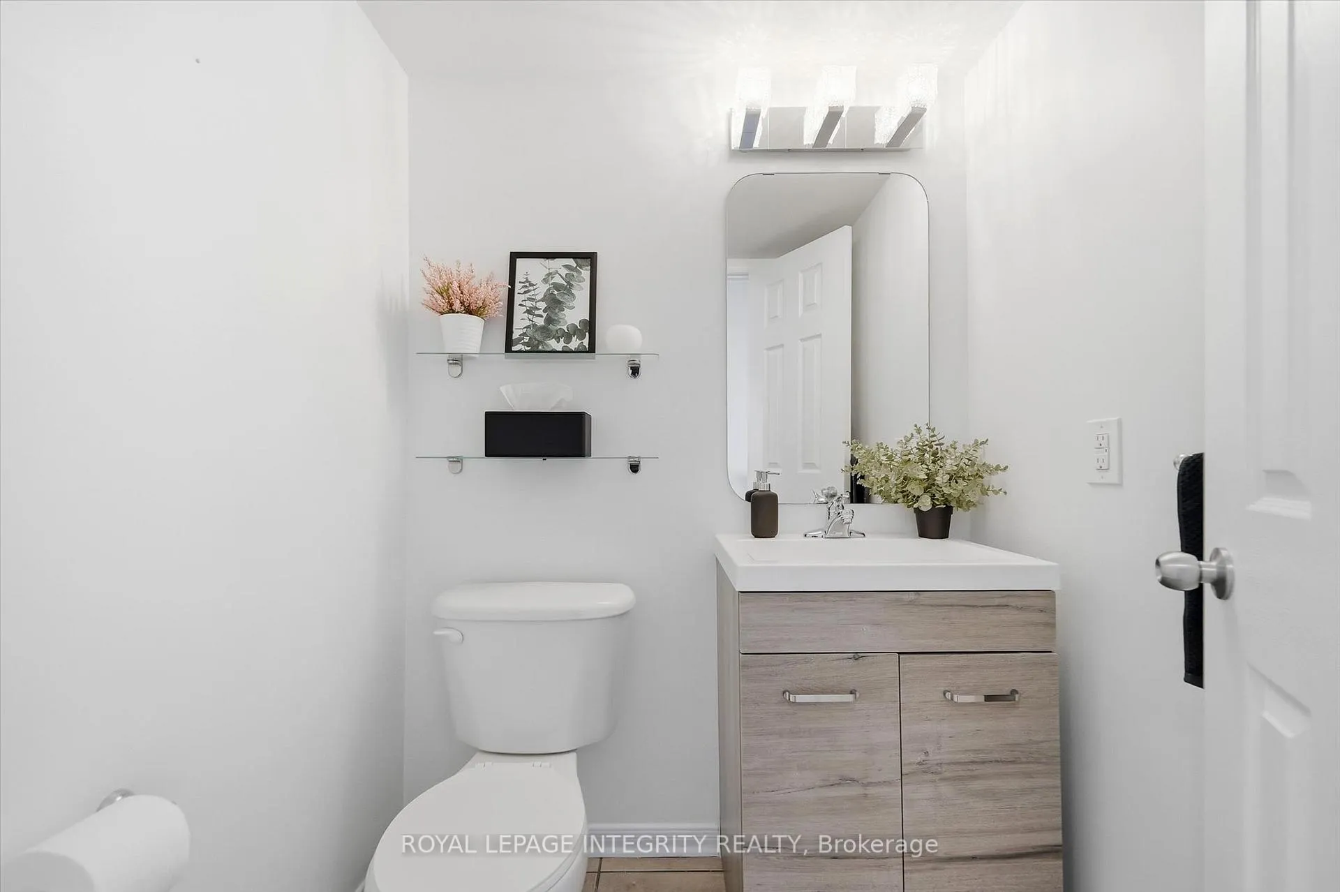 Photo 18 of 329 Brigitta Street, Ottawa, Kanata - Emerald Meadows/Trailwest — HOMEH