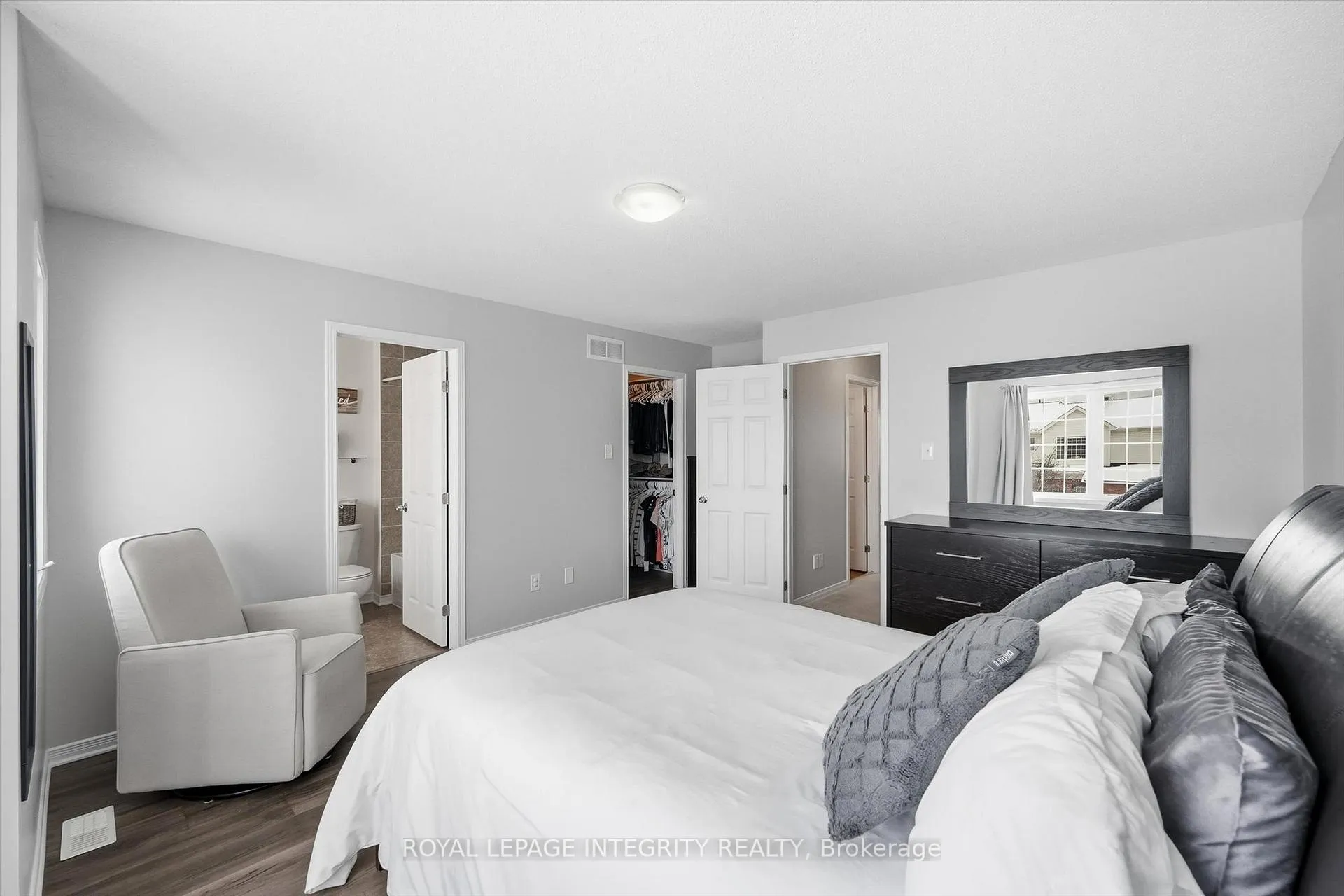 Photo 21 of 329 Brigitta Street, Ottawa, Kanata - Emerald Meadows/Trailwest — HOMEH