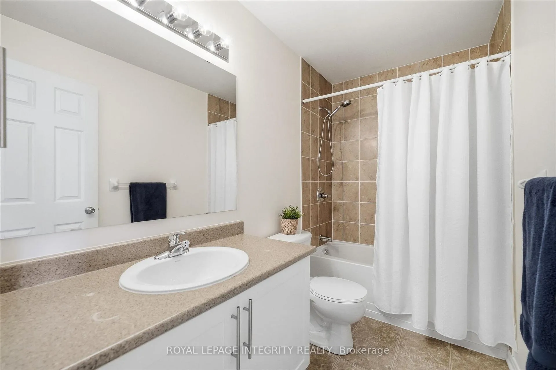 Photo 30 of 329 Brigitta Street, Ottawa, Kanata - Emerald Meadows/Trailwest — HOMEH