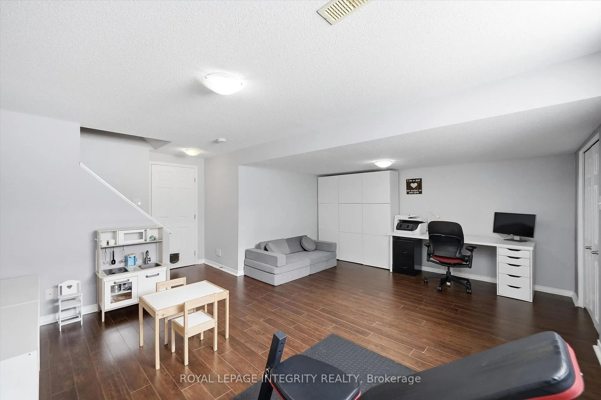Photo 32 of 329 Brigitta Street, Ottawa, Kanata - Emerald Meadows/Trailwest — HOMEH
