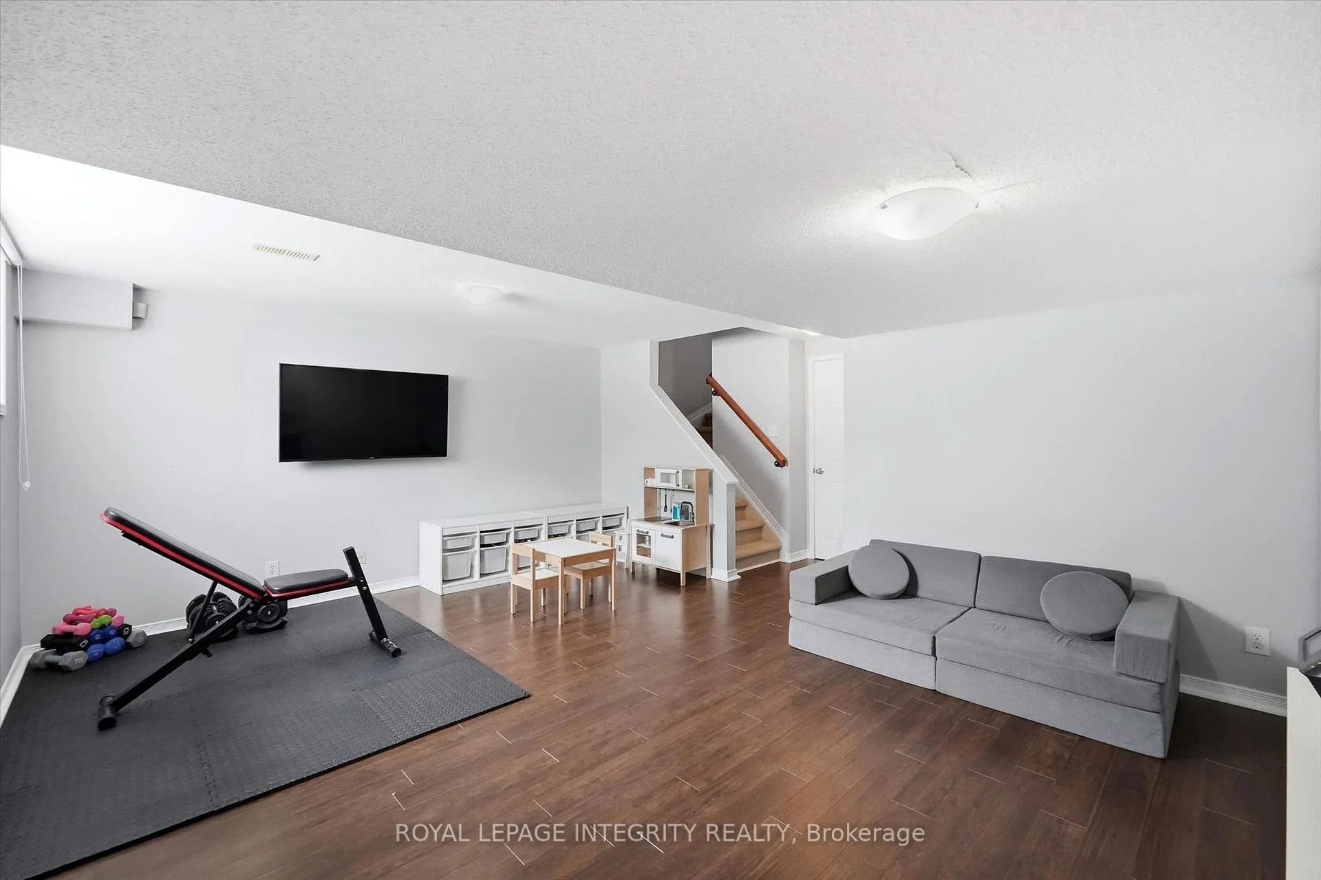 Photo 33 of 329 Brigitta Street, Ottawa, Kanata - Emerald Meadows/Trailwest — HOMEH