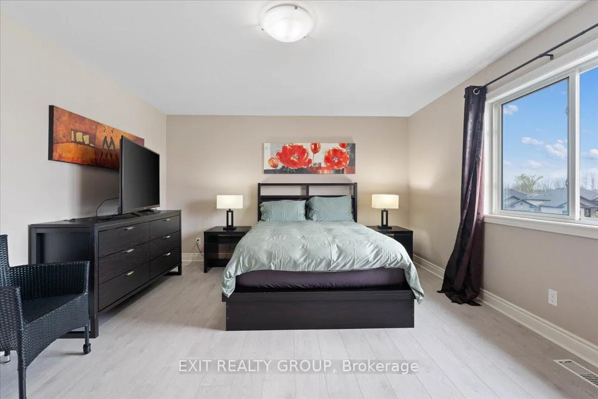 Photo 21 of 82 Mountain Ash Drive, Belleville, Thurlow Ward — HOMEH