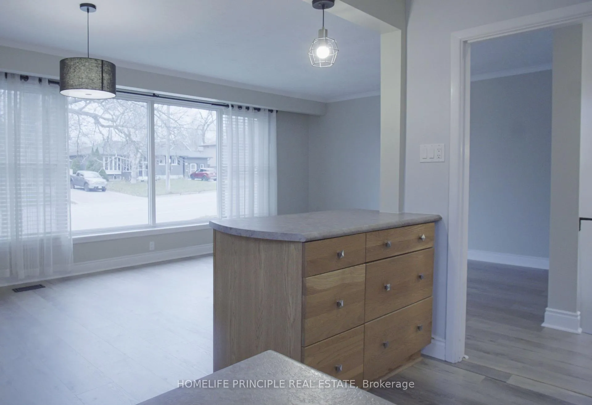 Photo 5 of Unit Upper, 248 St Vincent Street, Barrie, Wellington — HOMEH