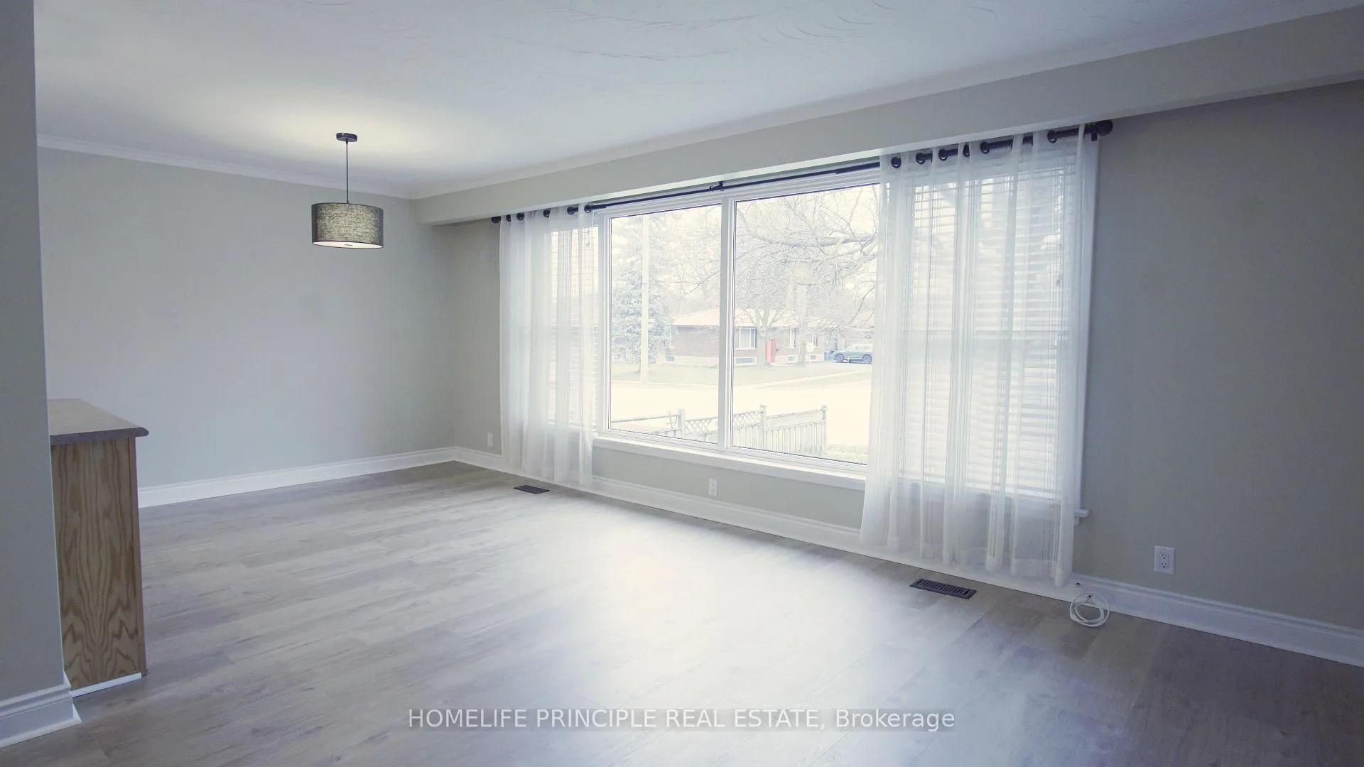 Photo 8 of Unit Upper, 248 St Vincent Street, Barrie, Wellington — HOMEH