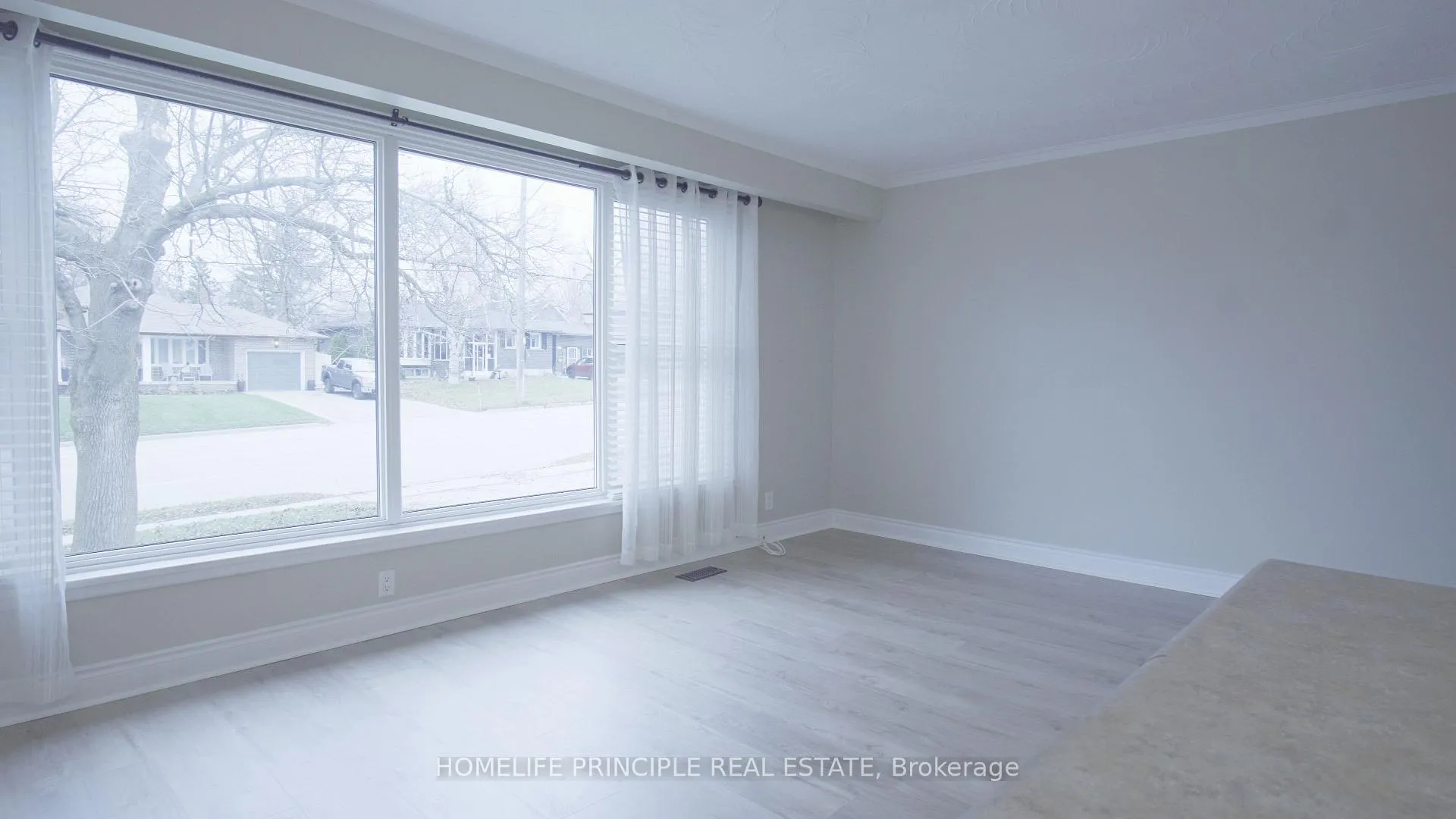 Photo 9 of Unit Upper, 248 St Vincent Street, Barrie, Wellington — HOMEH