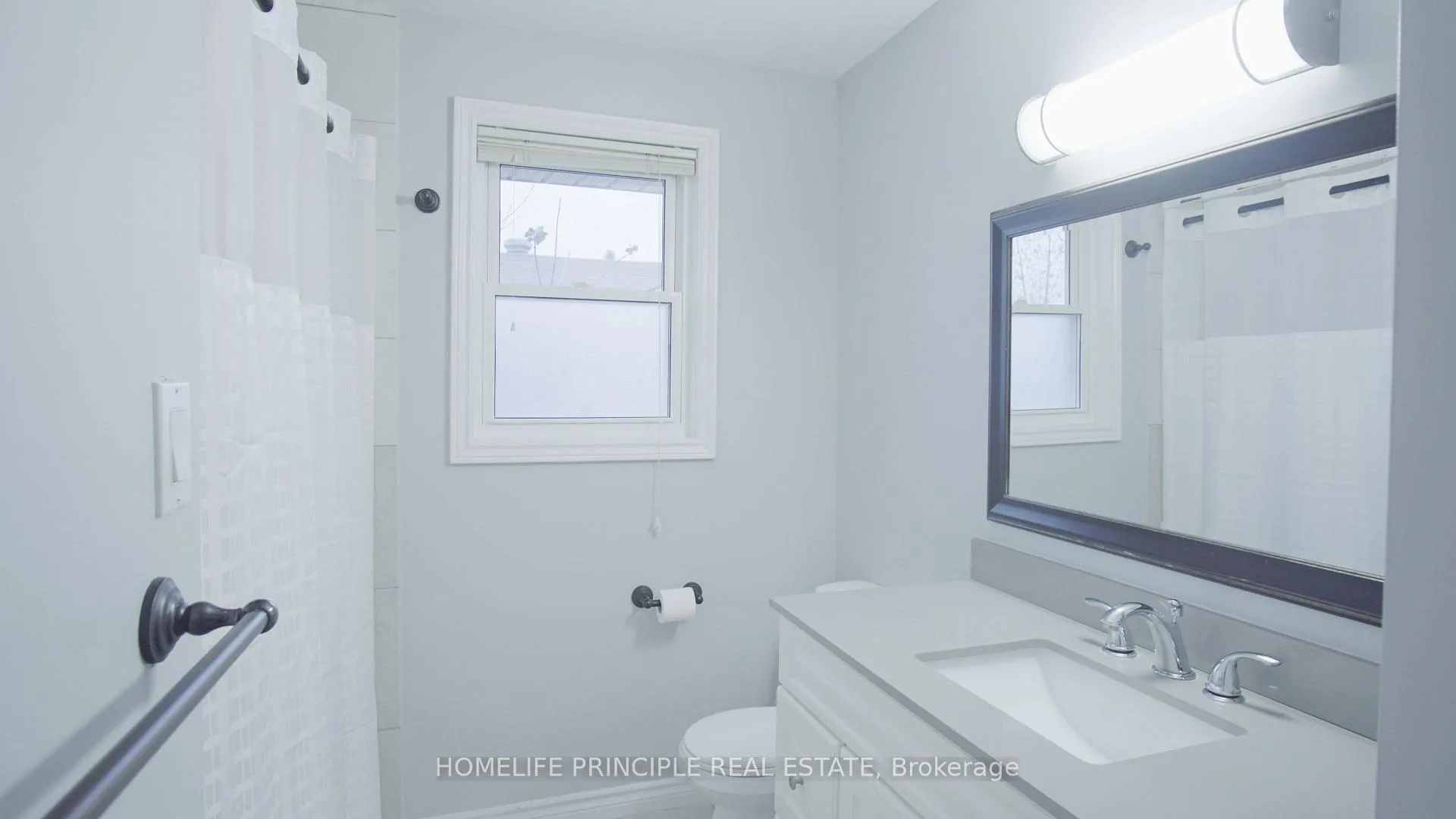 Photo 13 of Unit Upper, 248 St Vincent Street, Barrie, Wellington — HOMEH