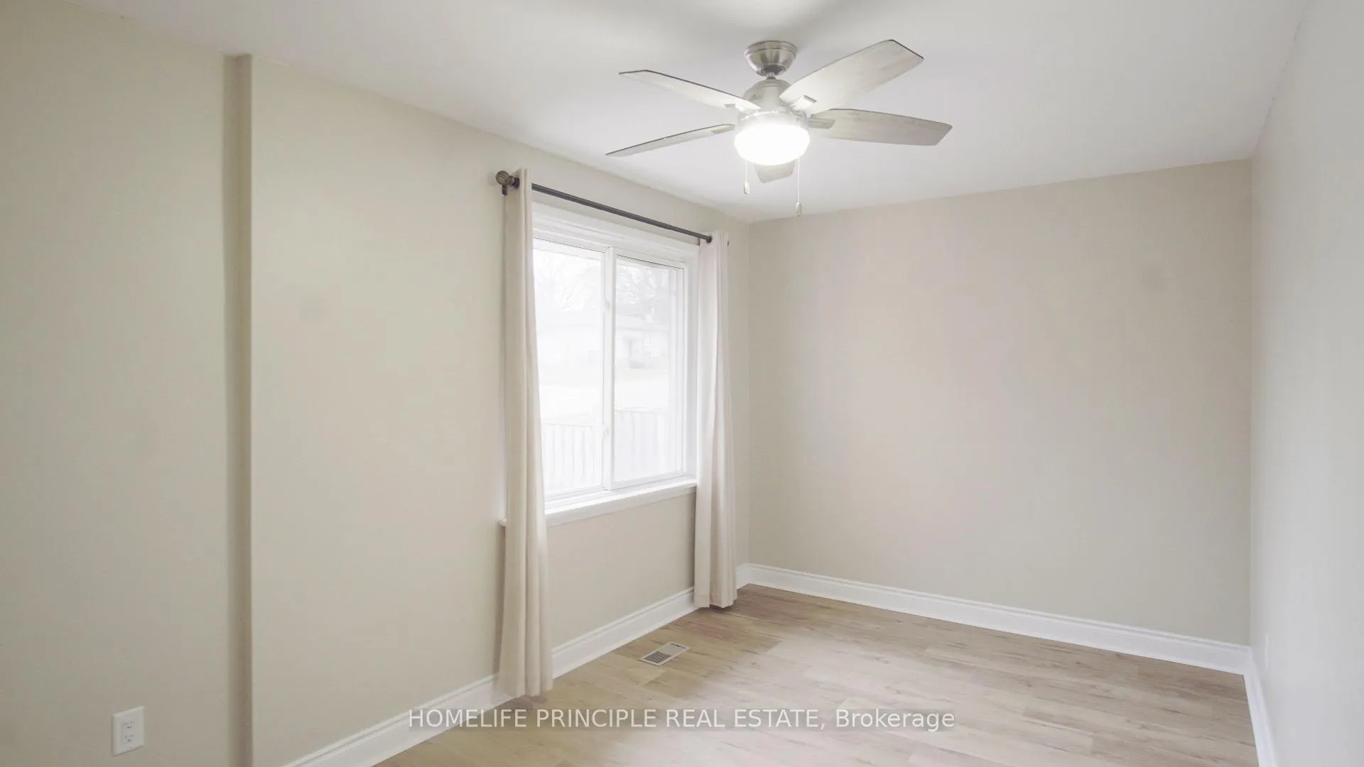 Photo 18 of Unit Upper, 248 St Vincent Street, Barrie, Wellington — HOMEH