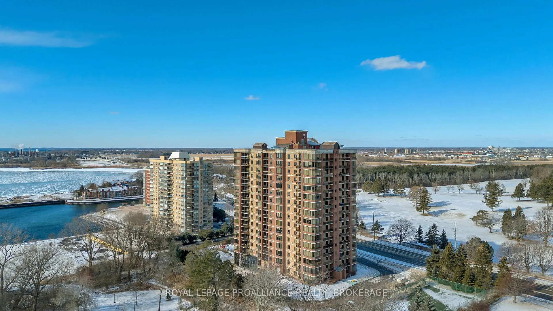 Photo 3 of Unit 705, 1000 King Street W, Kingston, Central City West — HOMEH