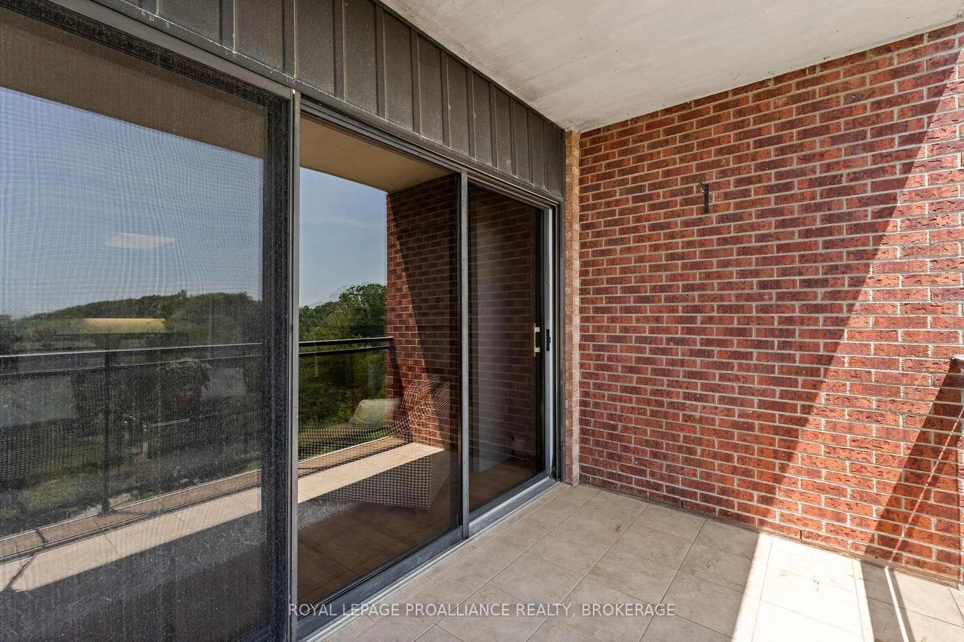 Photo 12 of Unit 705, 1000 King Street W, Kingston, Central City West — HOMEH