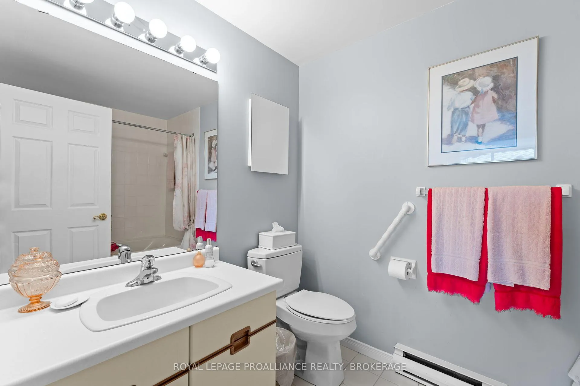 Photo 21 of Unit 705, 1000 King Street W, Kingston, Central City West — HOMEH