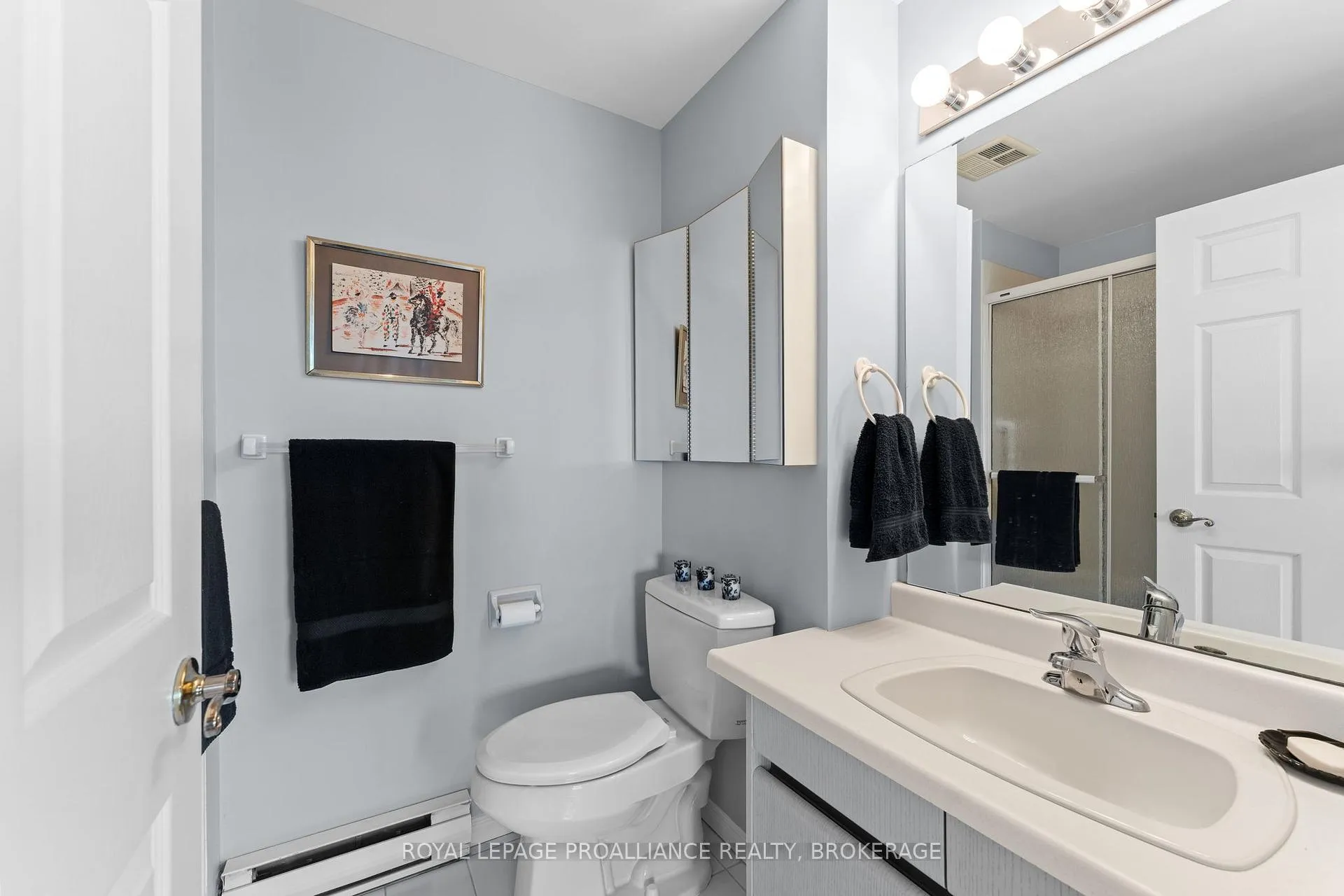 Photo 22 of Unit 705, 1000 King Street W, Kingston, Central City West — HOMEH