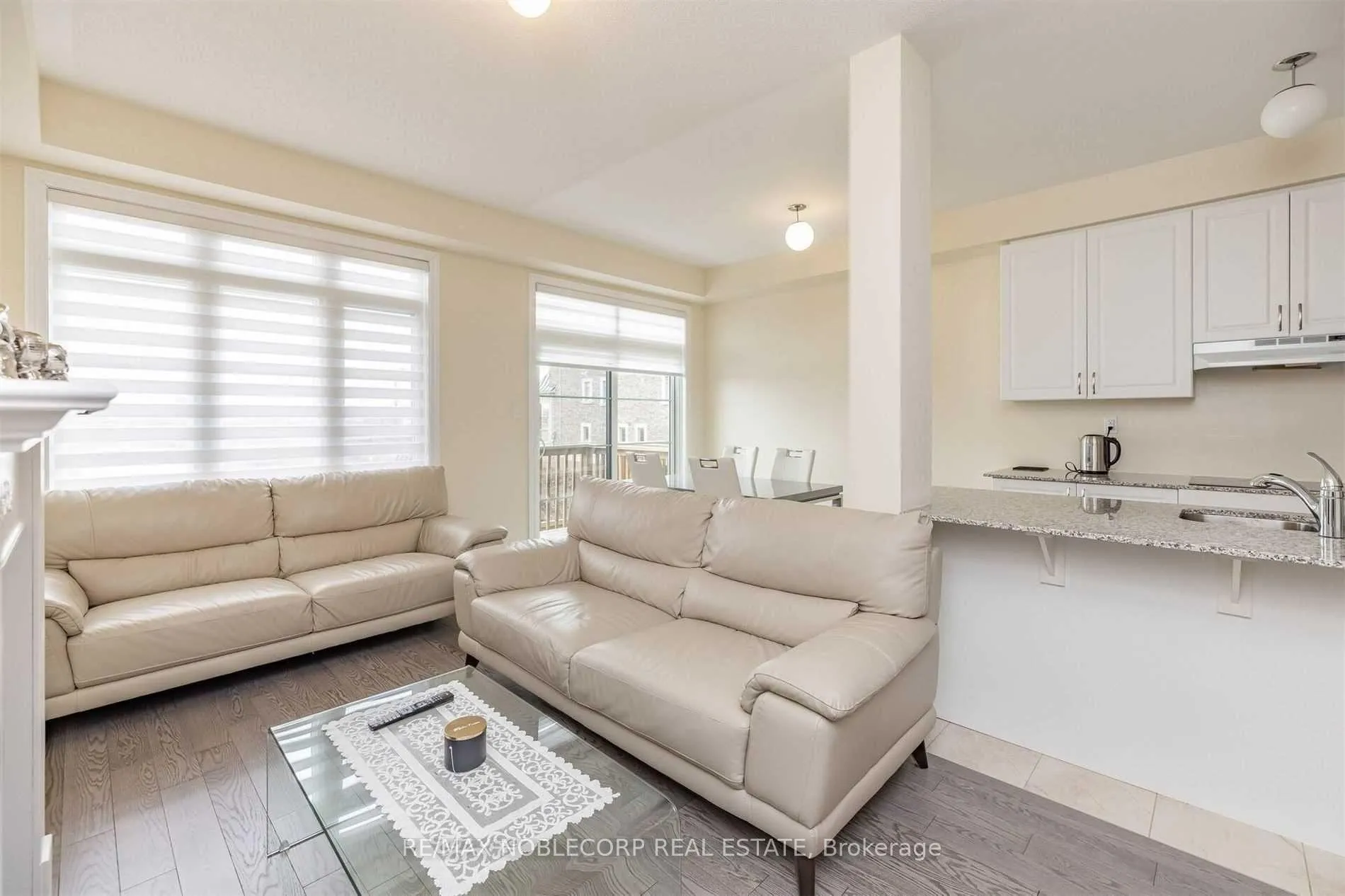 Photo 9 of 144 Sunset Terrace, Vaughan, Vellore Village — HOMEH