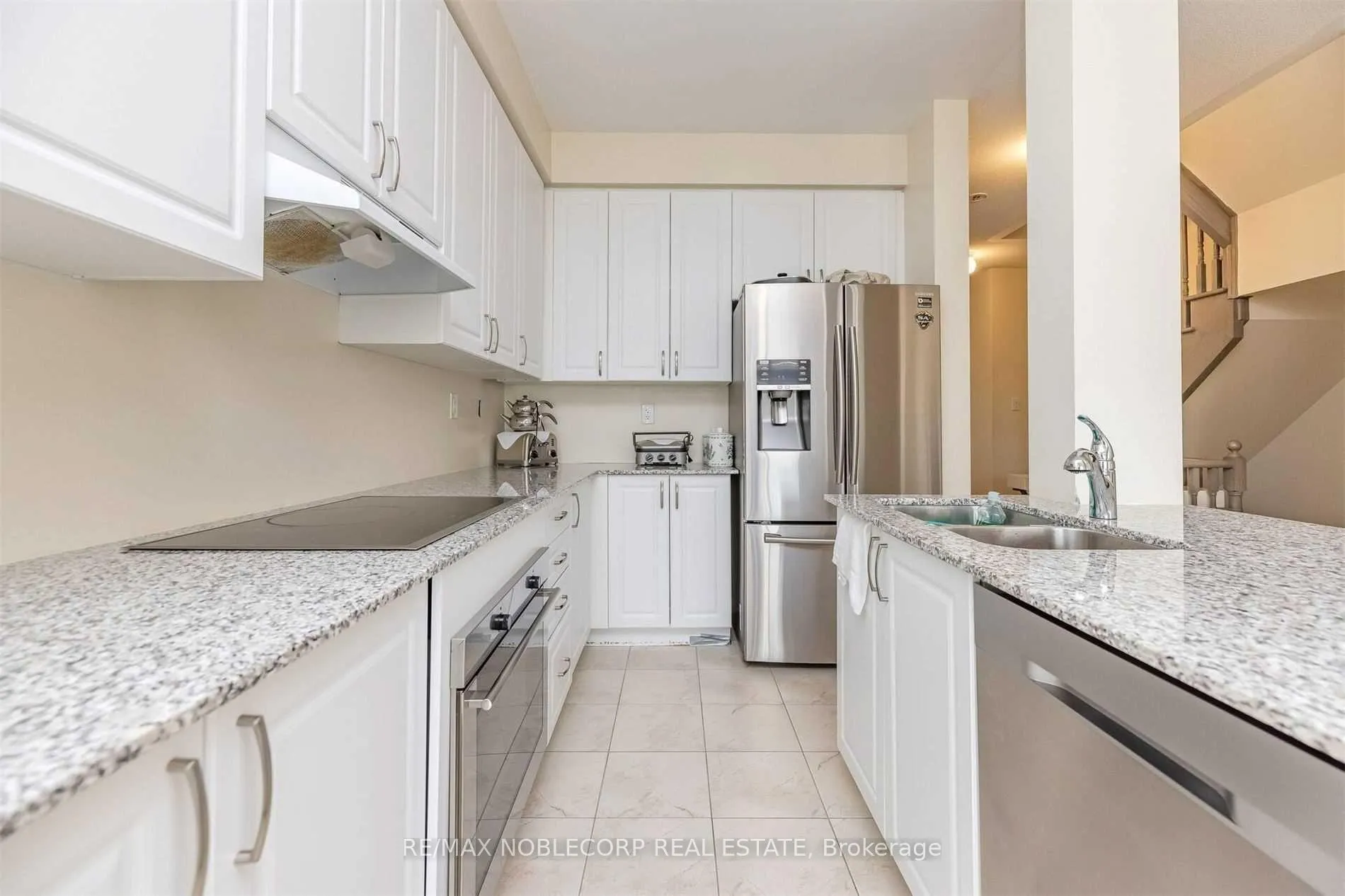 Photo 12 of 144 Sunset Terrace, Vaughan, Vellore Village — HOMEH