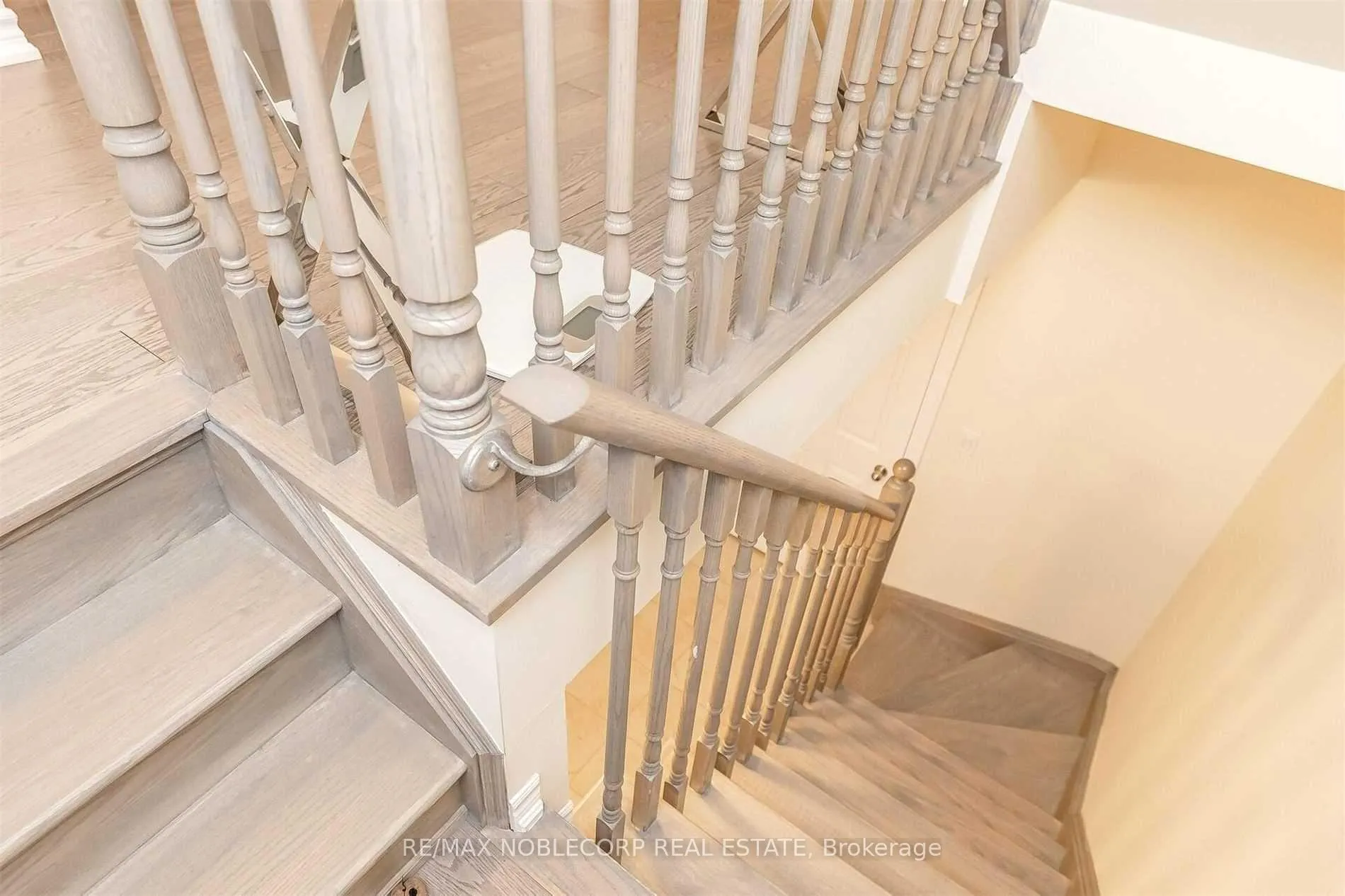 Photo 22 of 144 Sunset Terrace, Vaughan, Vellore Village — HOMEH