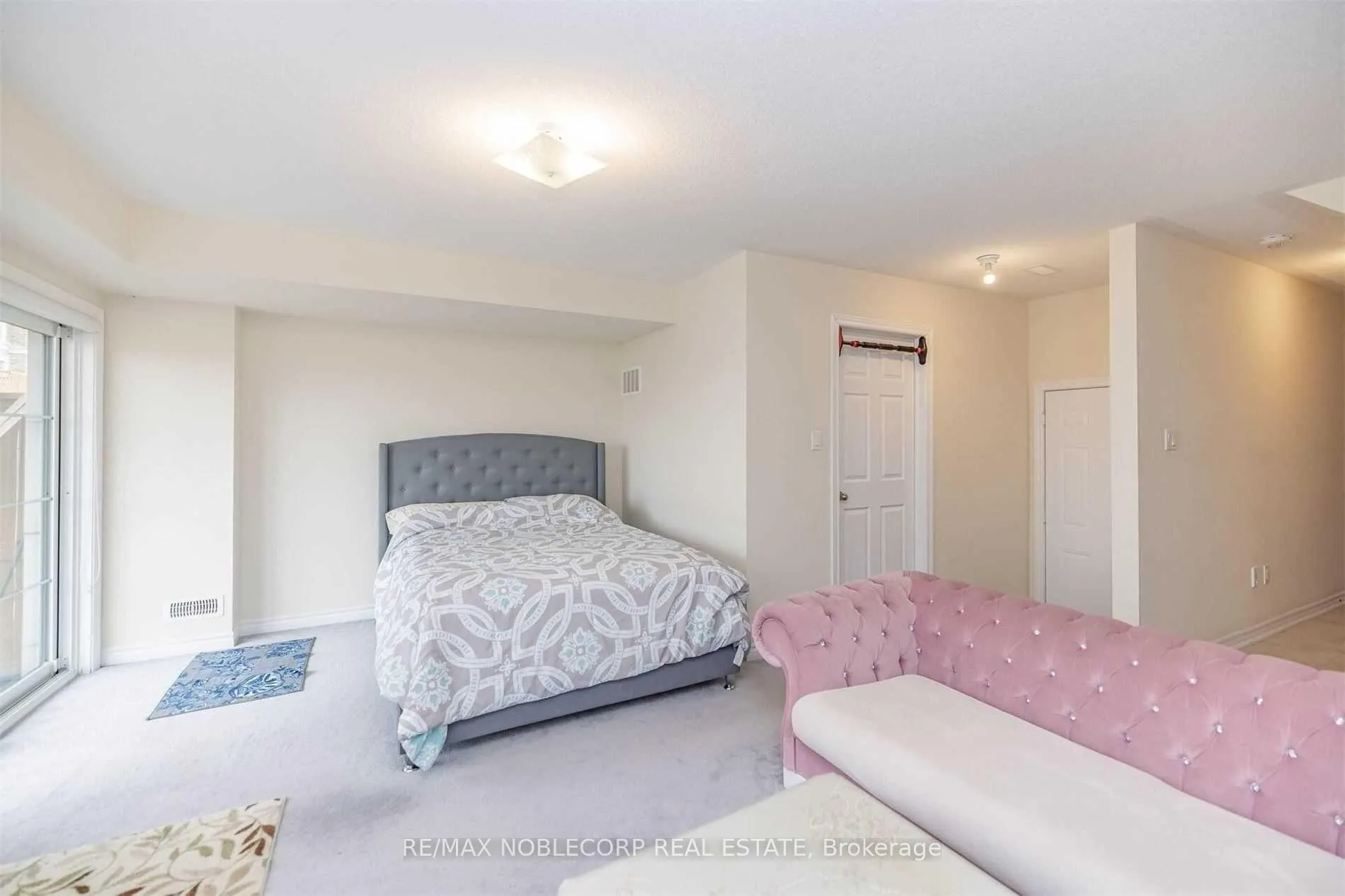 Photo 24 of 144 Sunset Terrace, Vaughan, Vellore Village — HOMEH