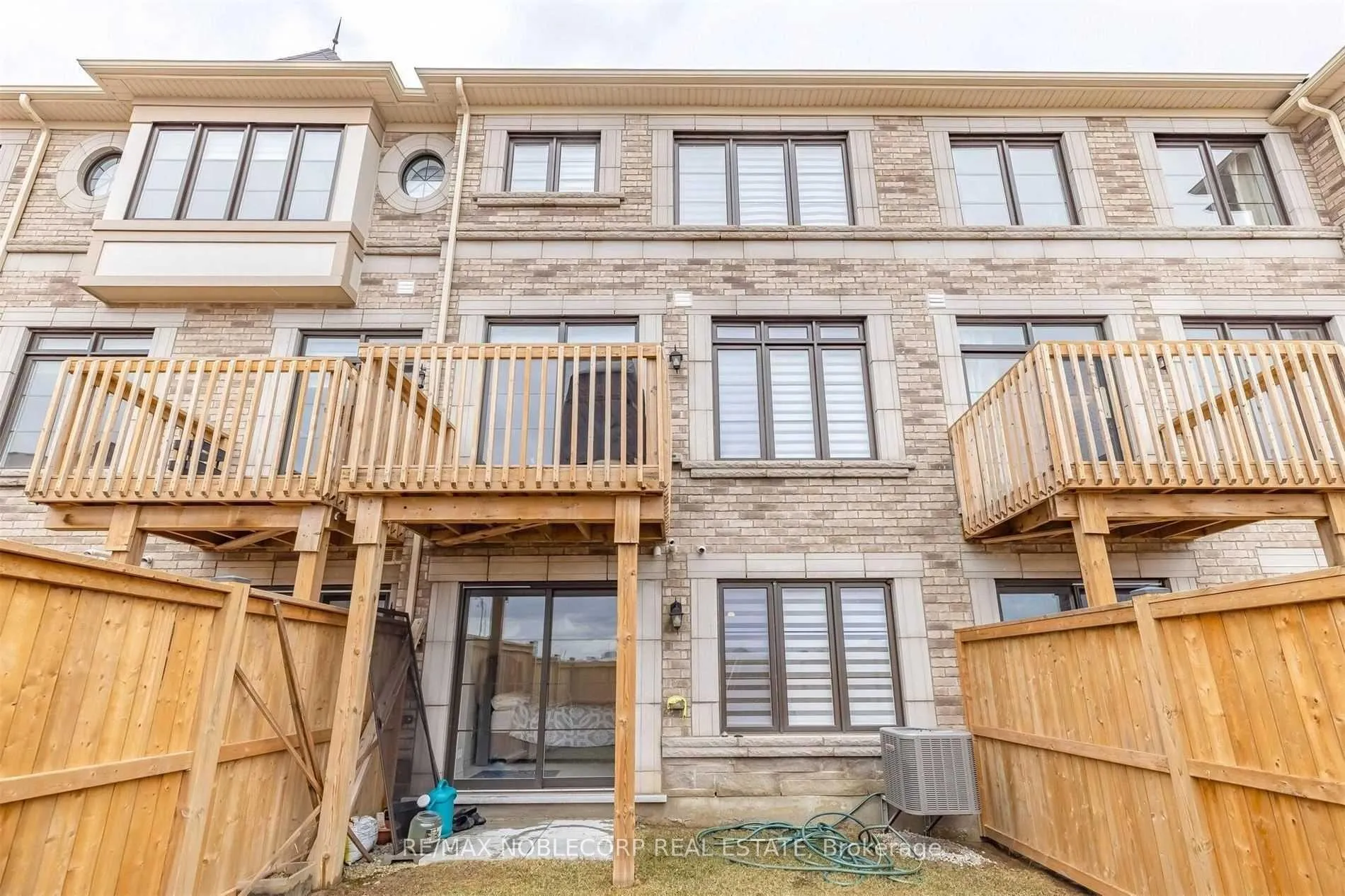 Photo 27 of 144 Sunset Terrace, Vaughan, Vellore Village — HOMEH
