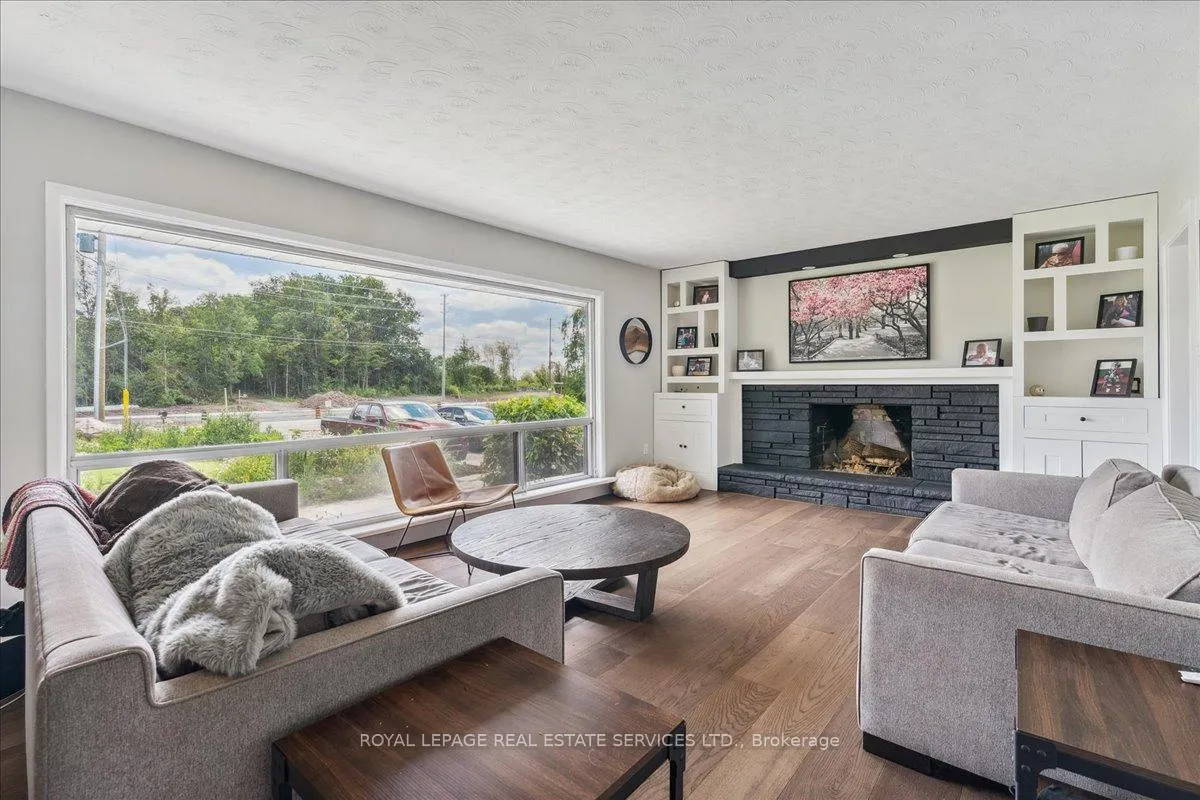 Photo 4 of 1099 Burnhamthorpe Road W, Oakville, Sixteen Hollow — HOMEH