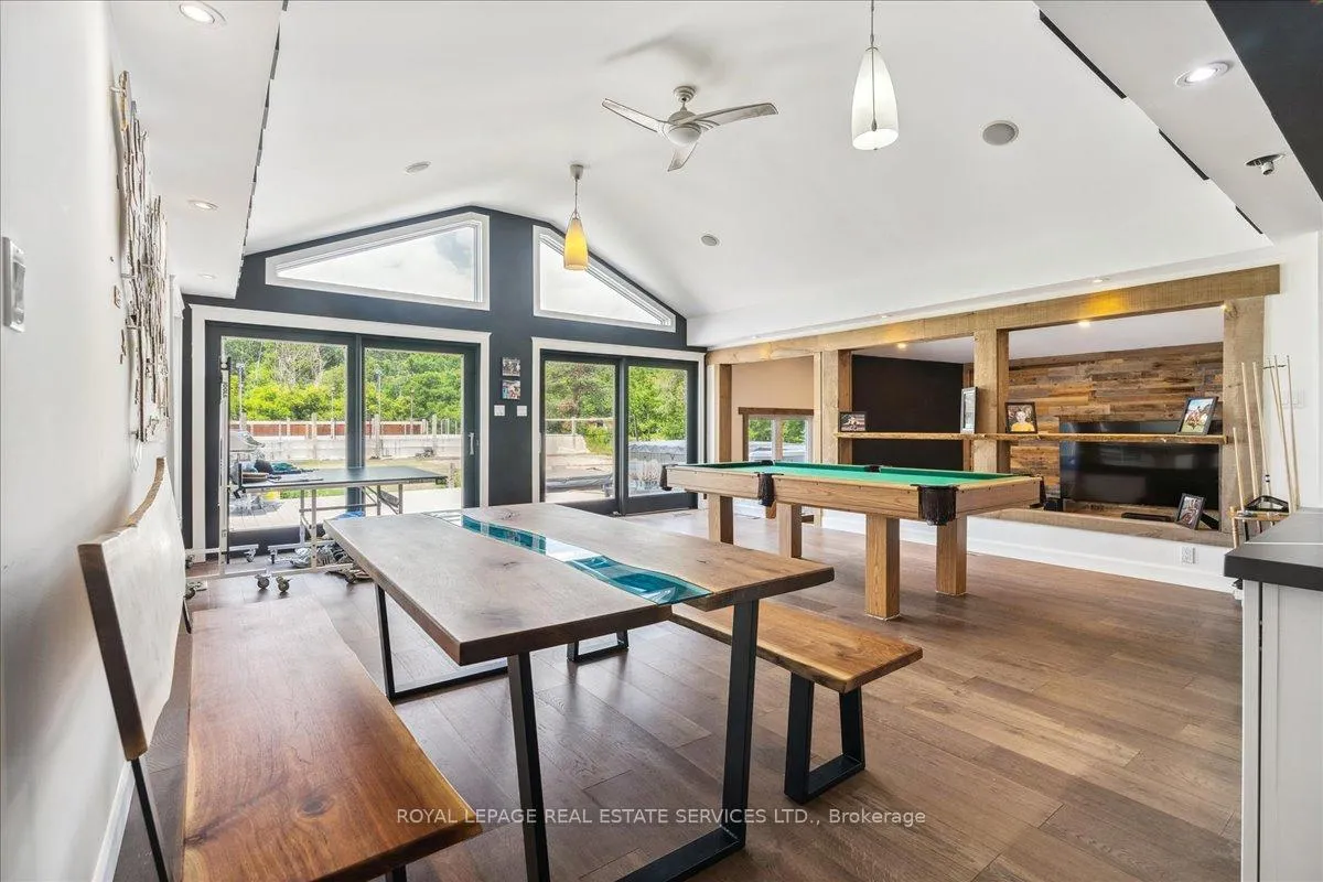 Photo 6 of 1099 Burnhamthorpe Road W, Oakville, Sixteen Hollow — HOMEH
