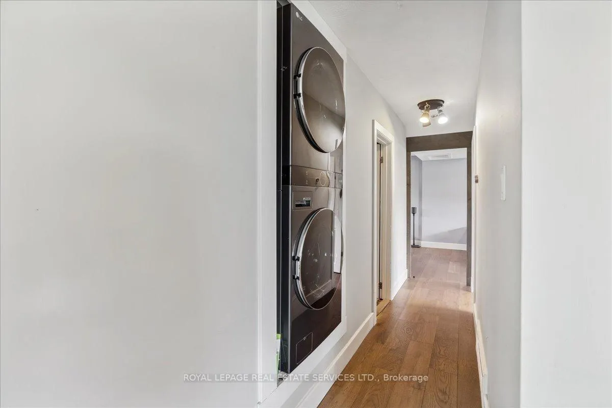 Photo 14 of 1099 Burnhamthorpe Road W, Oakville, Sixteen Hollow — HOMEH