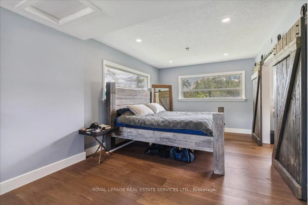 Photo 15 of 1099 Burnhamthorpe Road W, Oakville, Sixteen Hollow — HOMEH