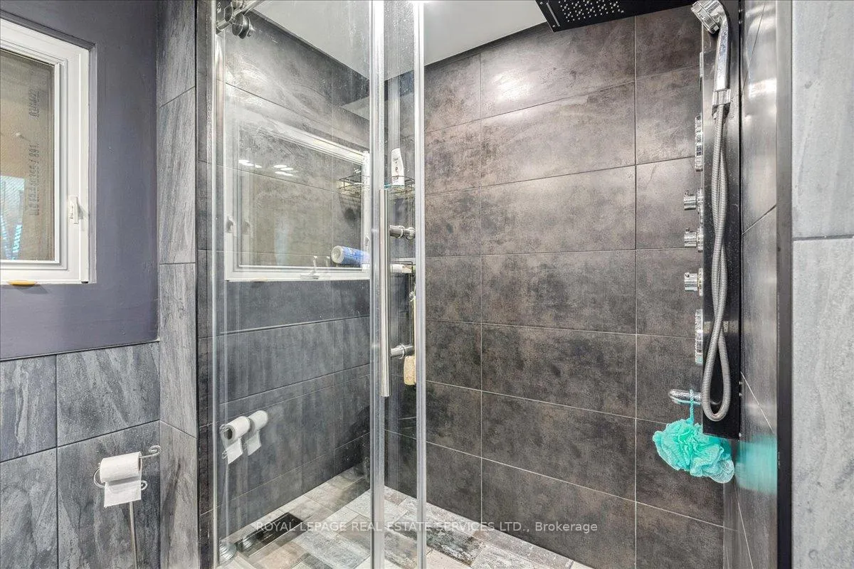 Photo 19 of 1099 Burnhamthorpe Road W, Oakville, Sixteen Hollow — HOMEH