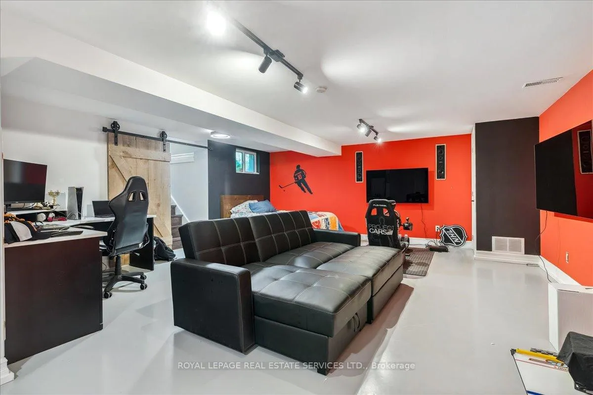Photo 21 of 1099 Burnhamthorpe Road W, Oakville, Sixteen Hollow — HOMEH