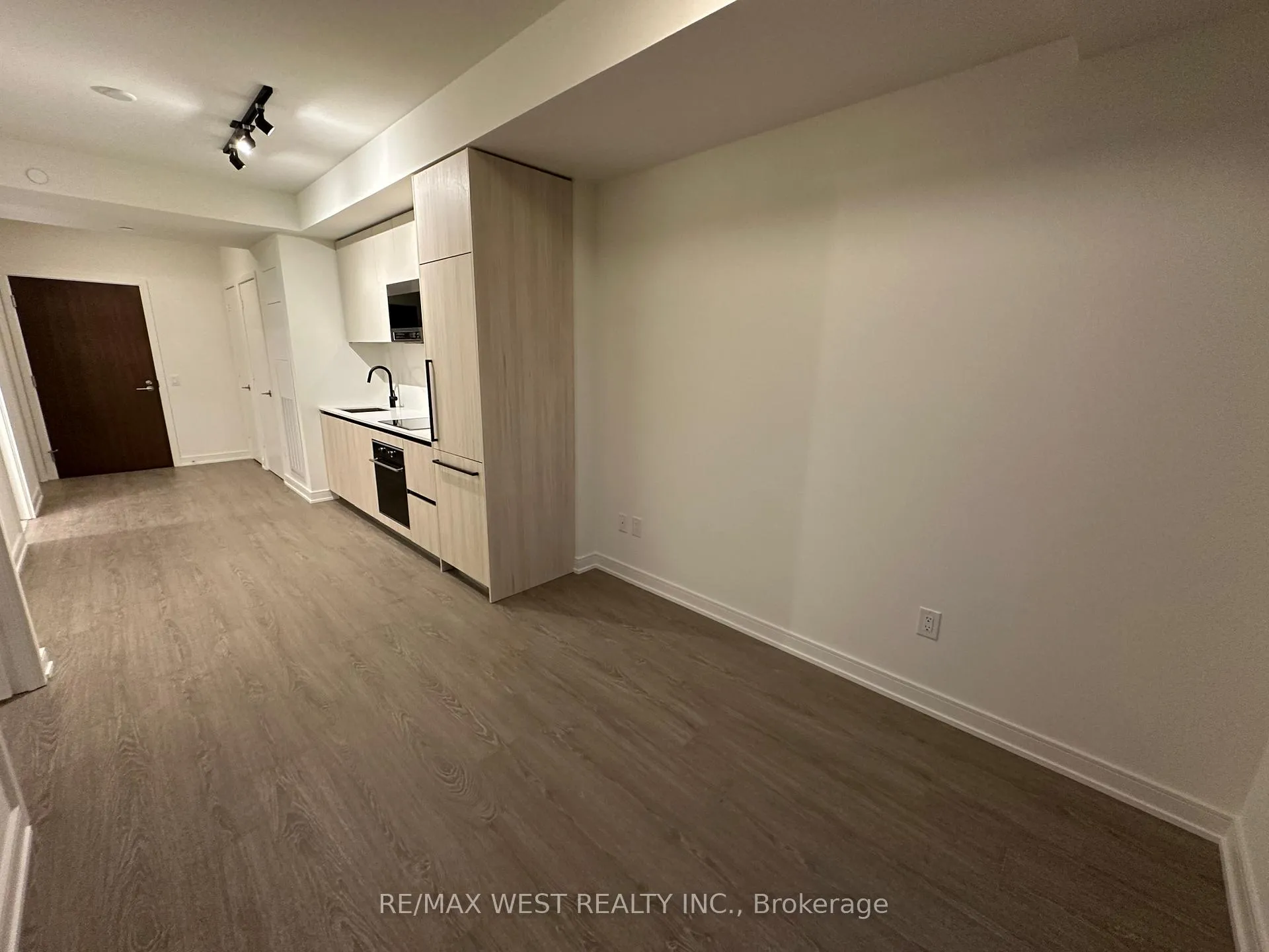 Photo 8 of Unit 509, 425 Front Street E, Toronto, Waterfront Communities — HOMEH