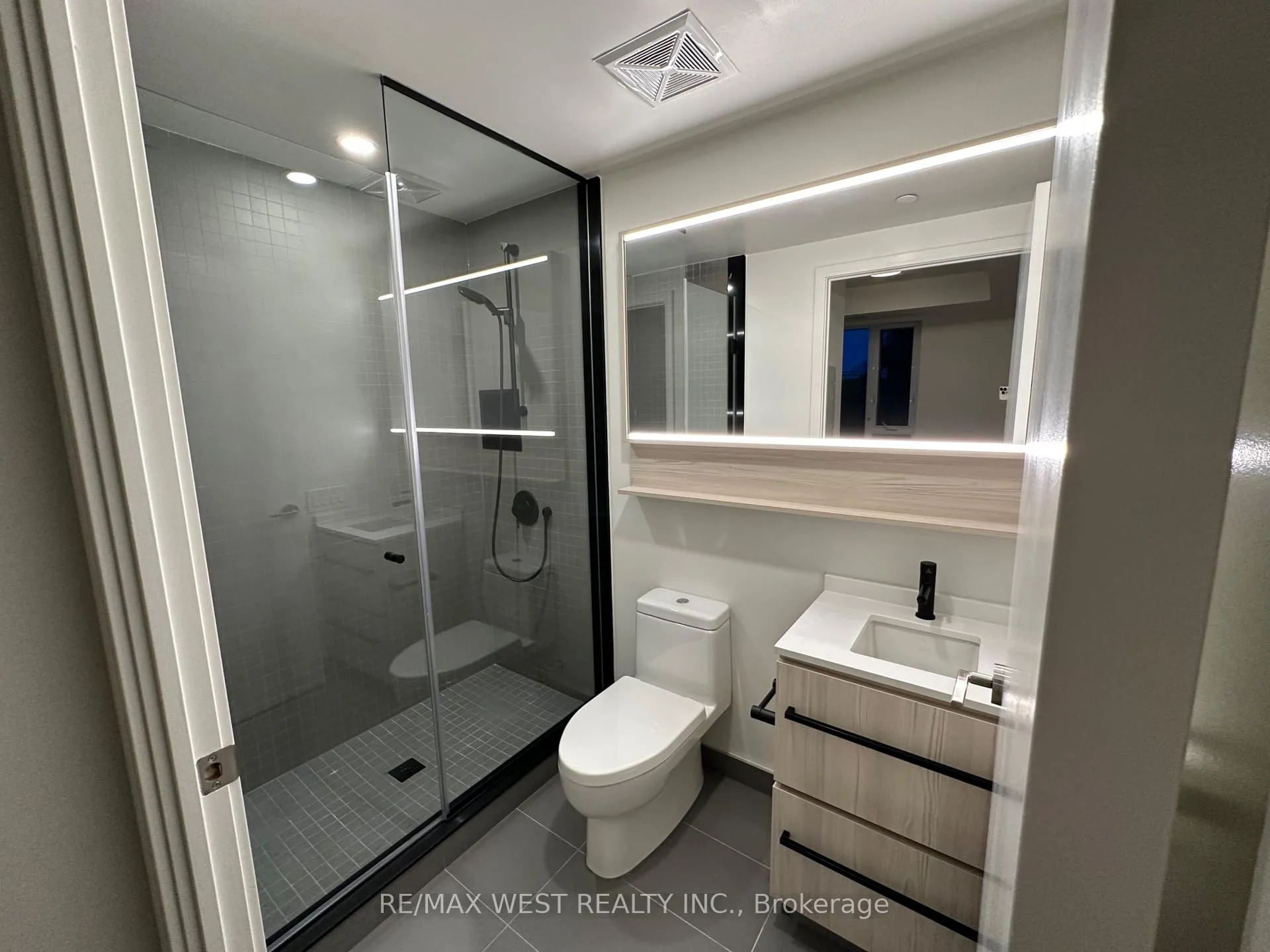 Photo 14 of Unit 509, 425 Front Street E, Toronto, Waterfront Communities — HOMEH
