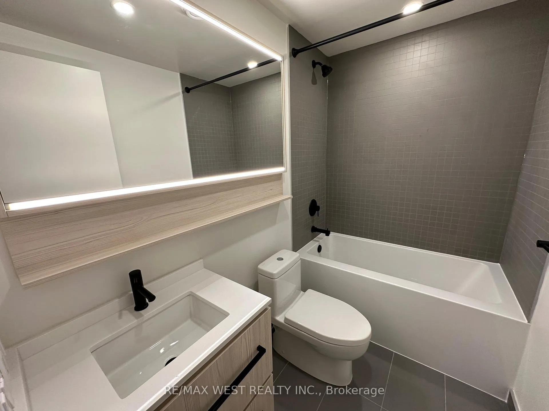 Photo 15 of Unit 509, 425 Front Street E, Toronto, Waterfront Communities — HOMEH