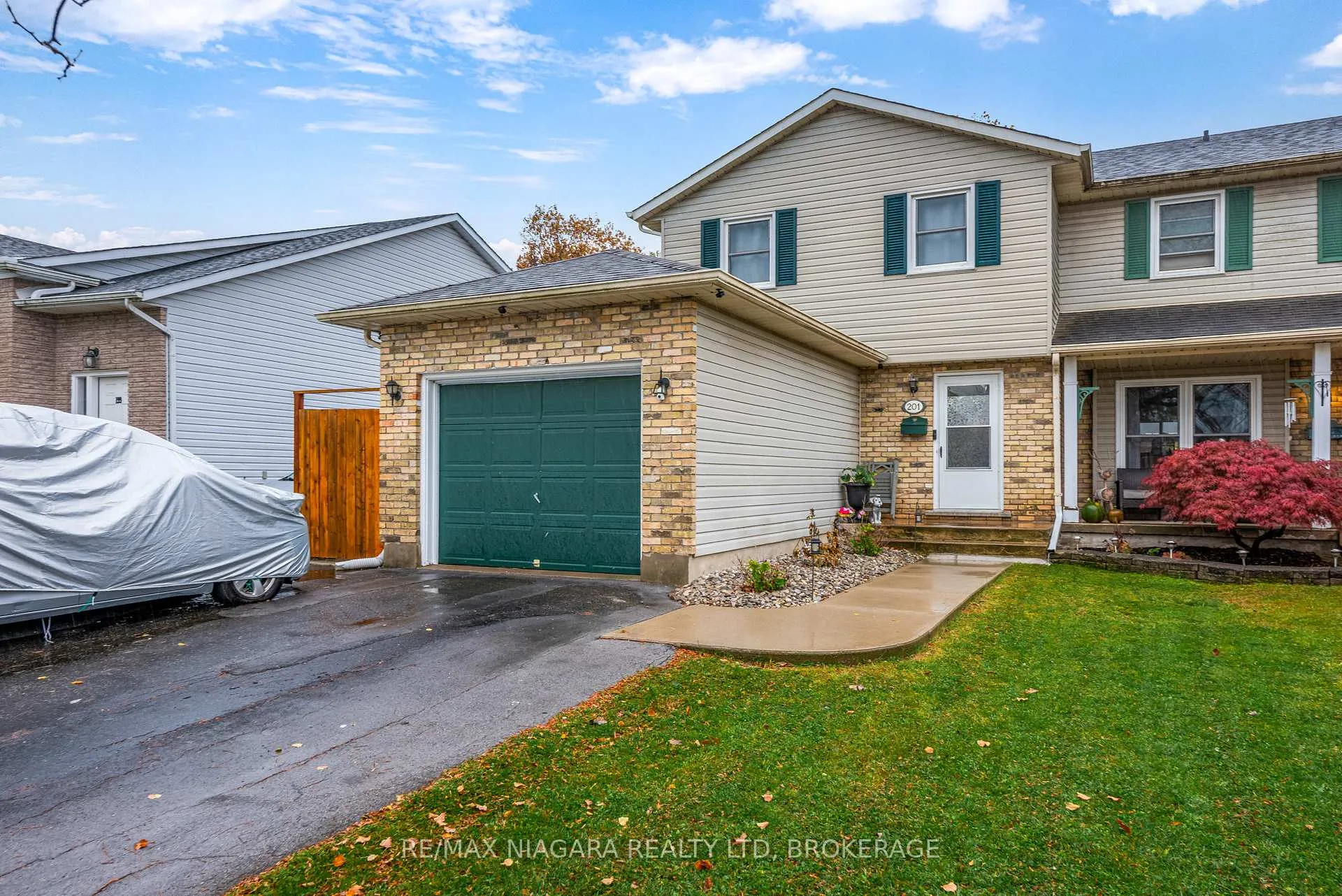 Photo 2 of 201 Windsor Street, Welland, Broadway — HOMEH