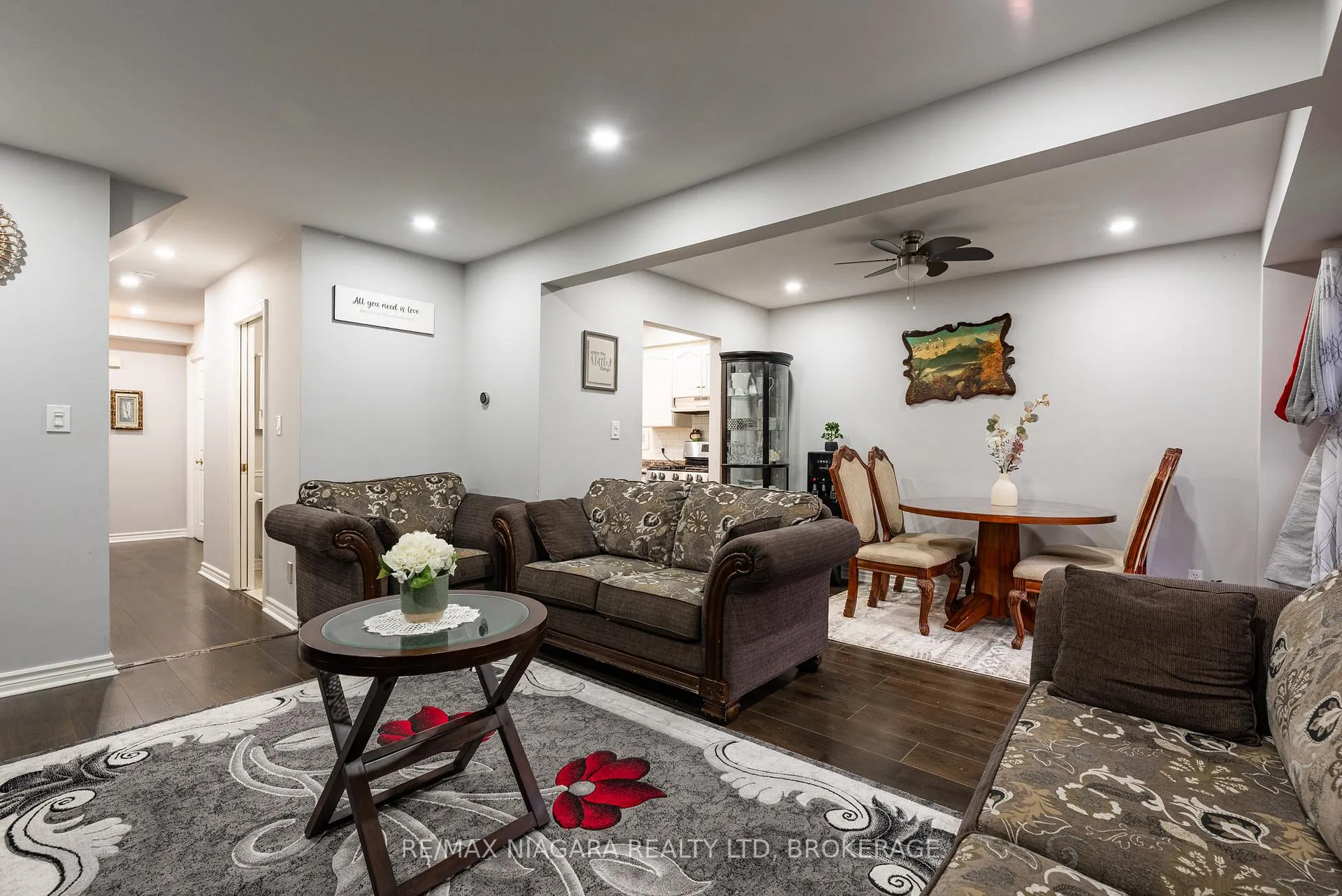 Photo 9 of 201 Windsor Street, Welland, Broadway — HOMEH