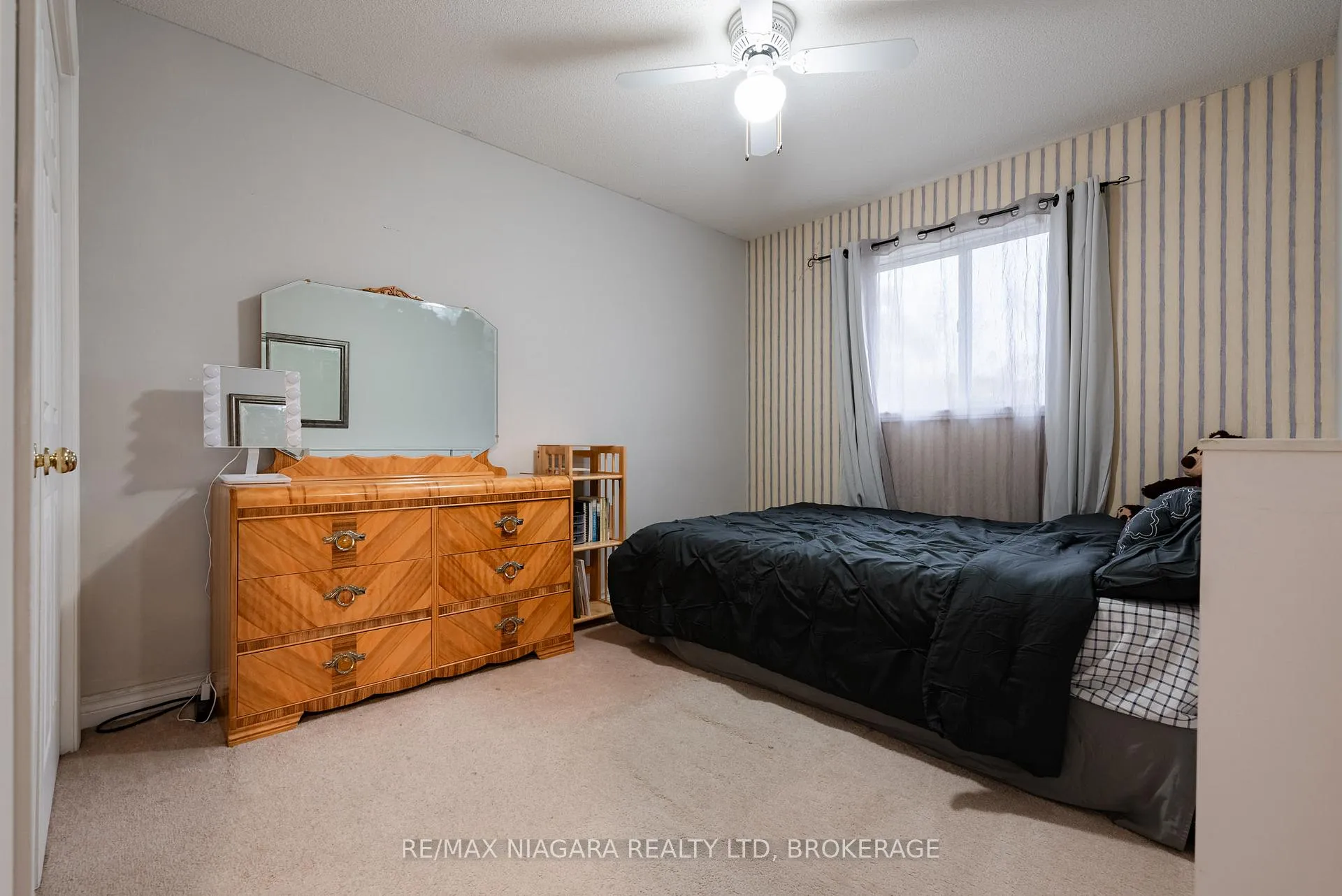 Photo 17 of 201 Windsor Street, Welland, Broadway — HOMEH
