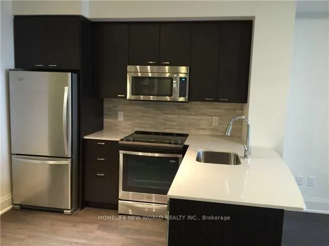 Photo 3 of Unit 613, 30 Roehampton Avenue E, Toronto, Mount Pleasant West — HOMEH