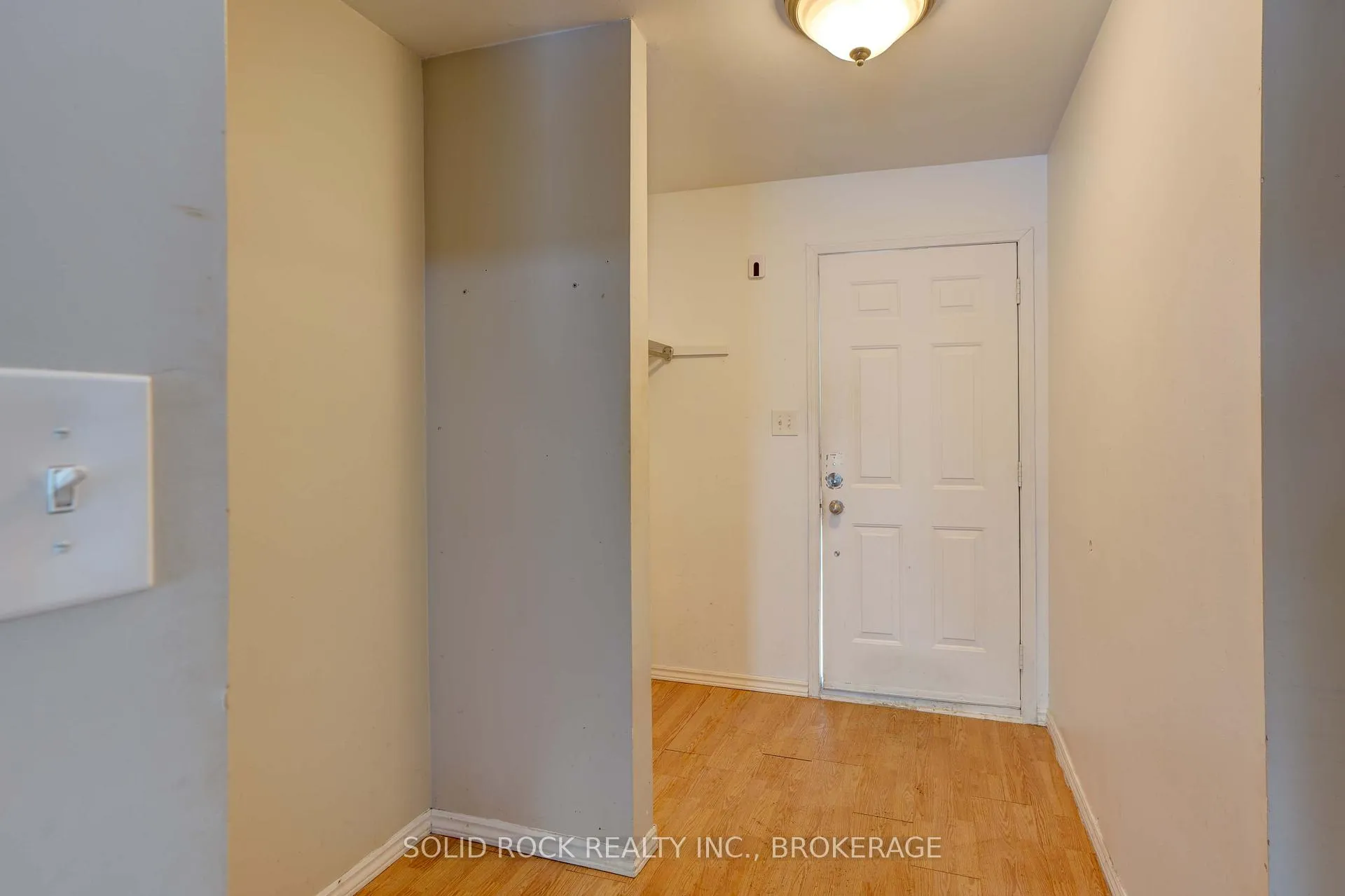 Photo 6 of 916 Oakview Avenue, Kingston, South of Taylor-Kidd Blvd — HOMEH