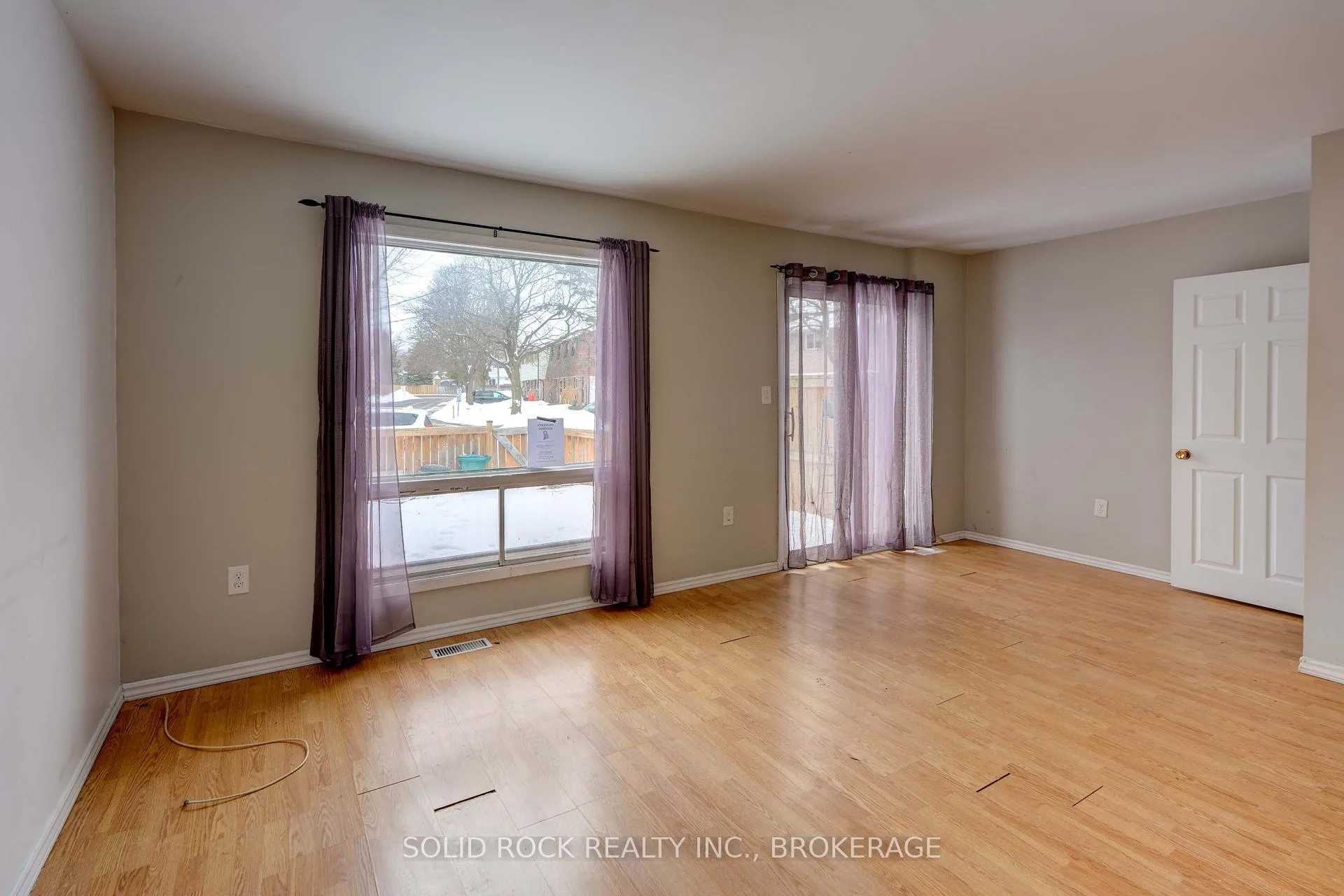 Photo 13 of 916 Oakview Avenue, Kingston, South of Taylor-Kidd Blvd — HOMEH