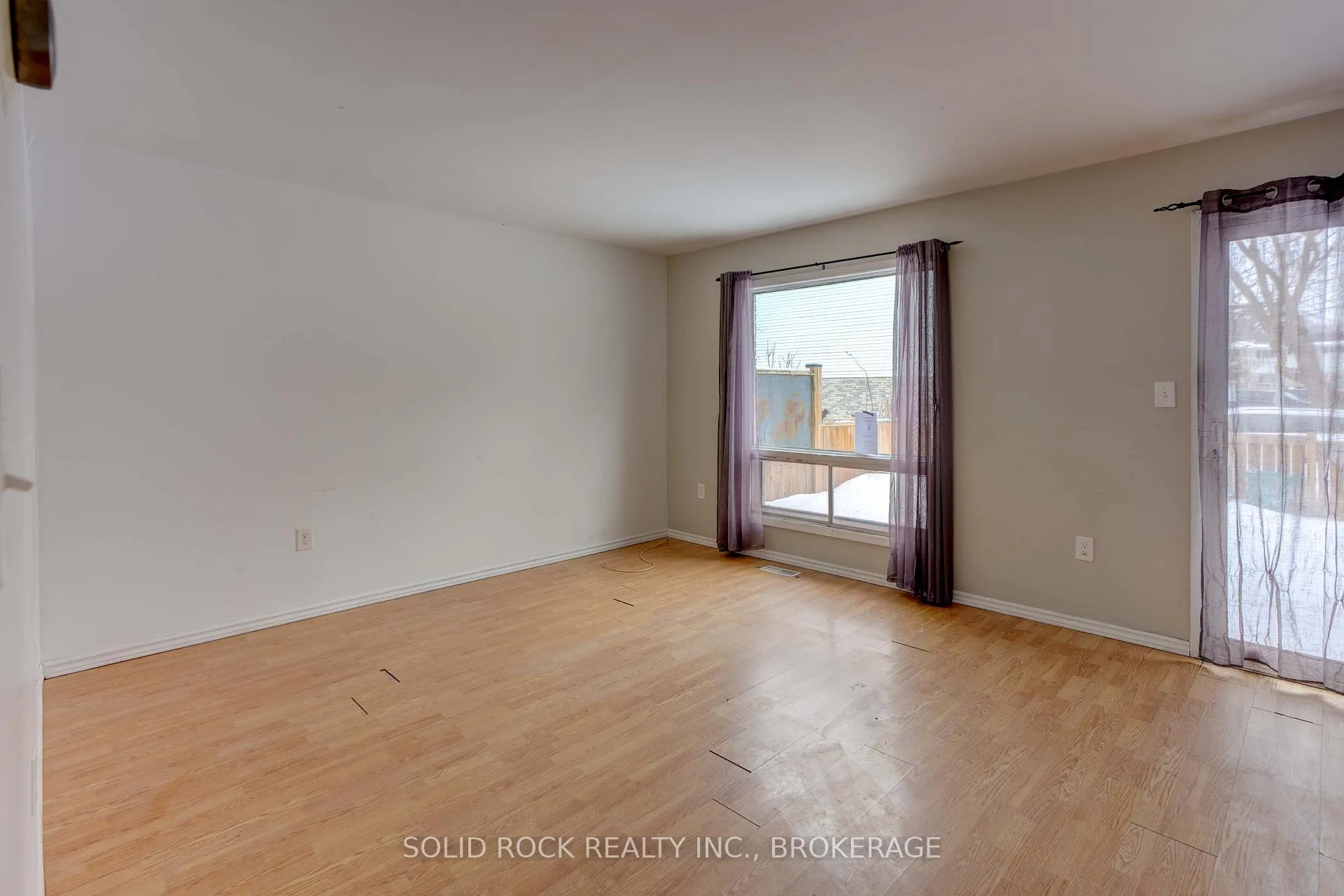 Photo 14 of 916 Oakview Avenue, Kingston, South of Taylor-Kidd Blvd — HOMEH