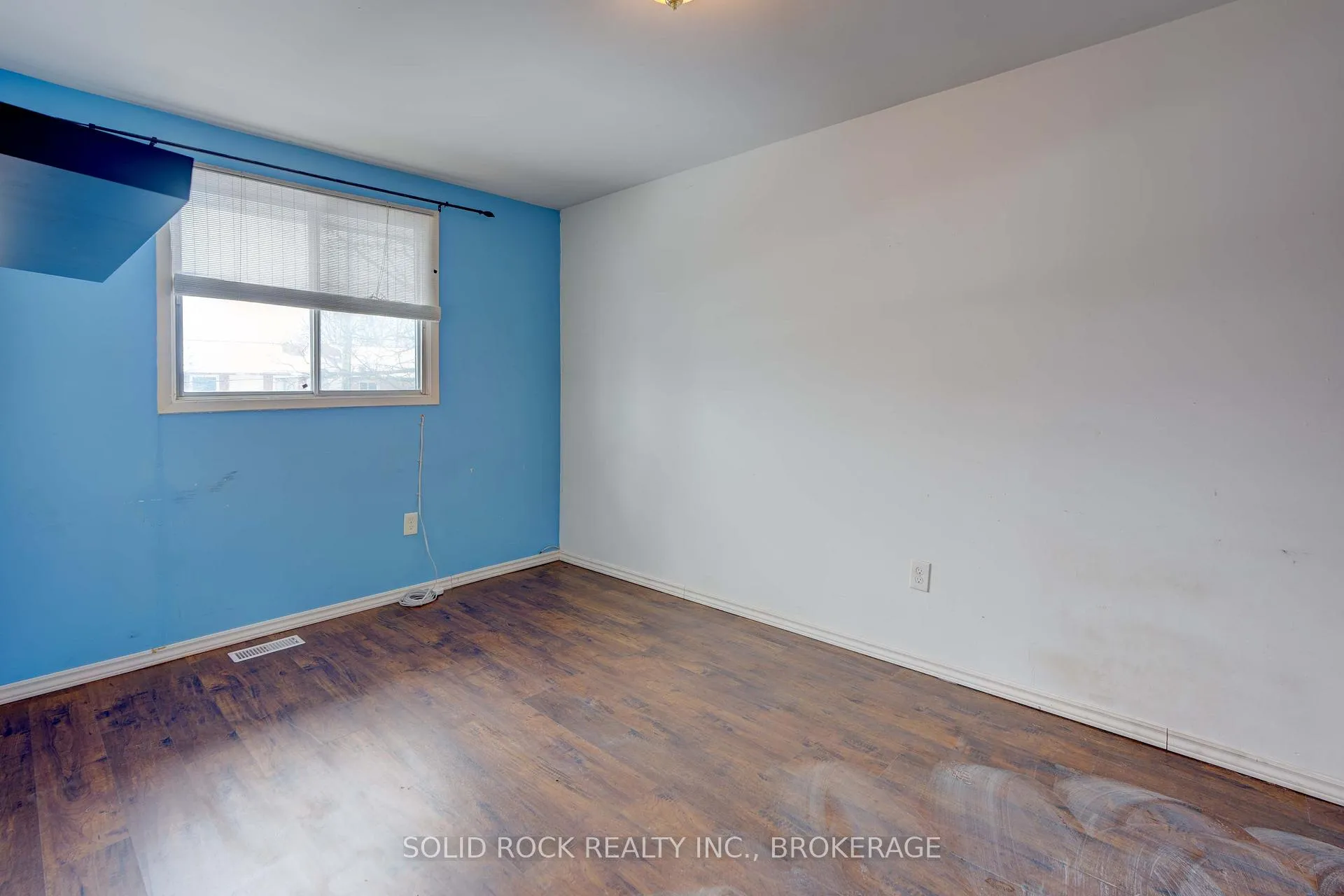 Photo 18 of 916 Oakview Avenue, Kingston, South of Taylor-Kidd Blvd — HOMEH